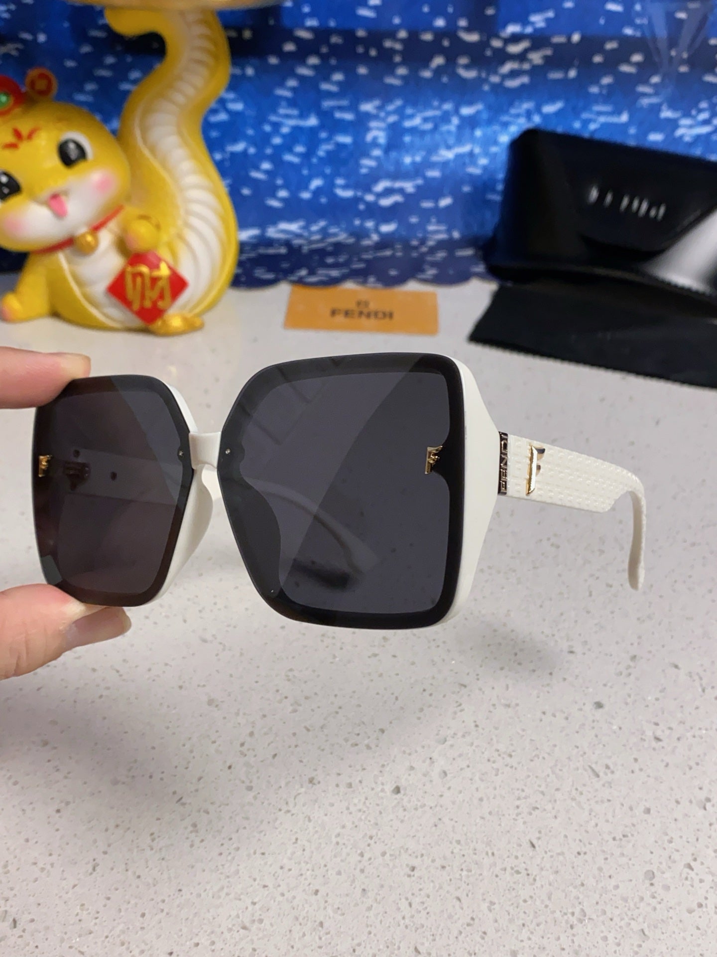 Fendi Oversized Gray Lens Sunglasses for Women - detail image 6