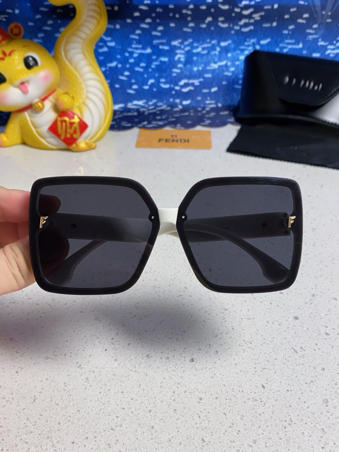 Fendi Oversized Gray Lens Sunglasses for Women - detail image 4