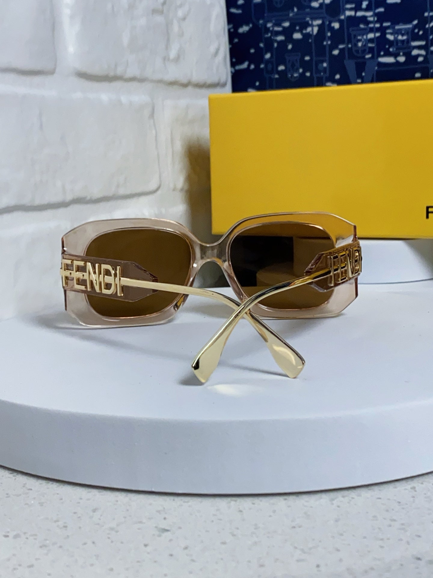 Fendi Oversized Brown Lens Sunglasses for Women - 466209 - detail image 3
