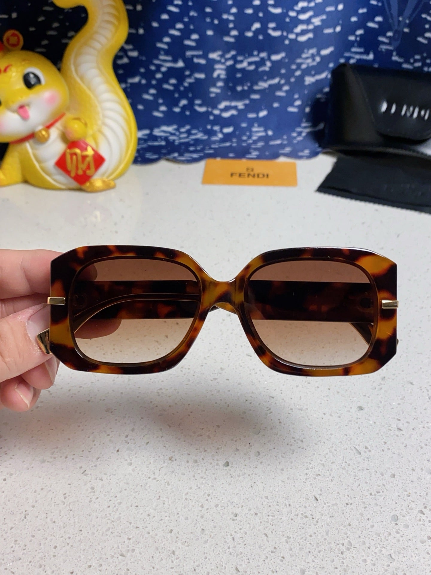 Fendi Oversized Brown Lens Sunglasses for Women - detail image 3