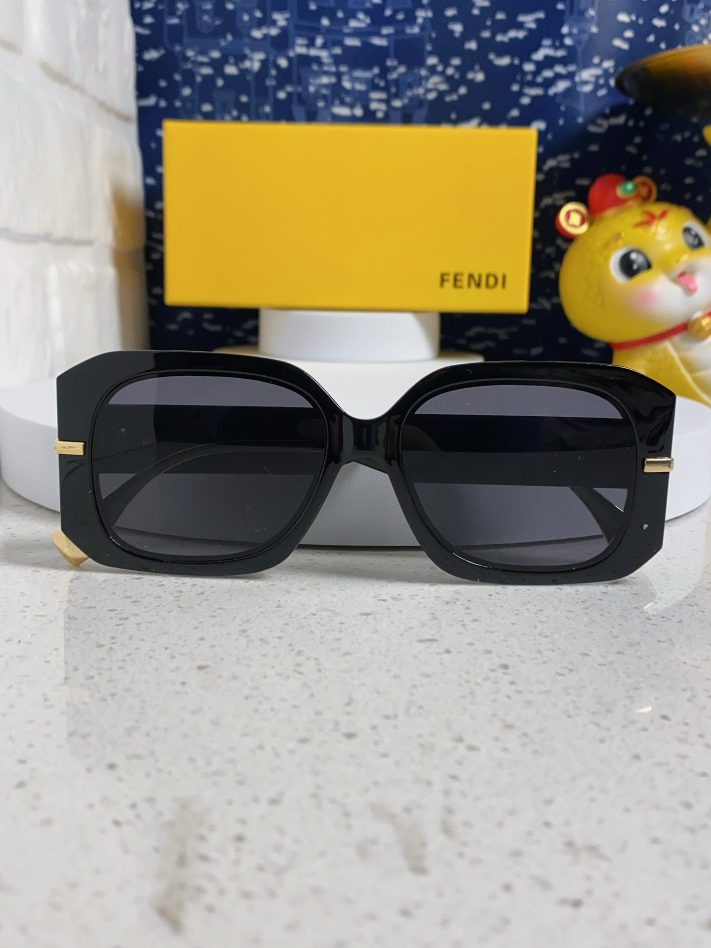 Fendi Oversized Silver Lens Sunglasses for Women - detail image 8