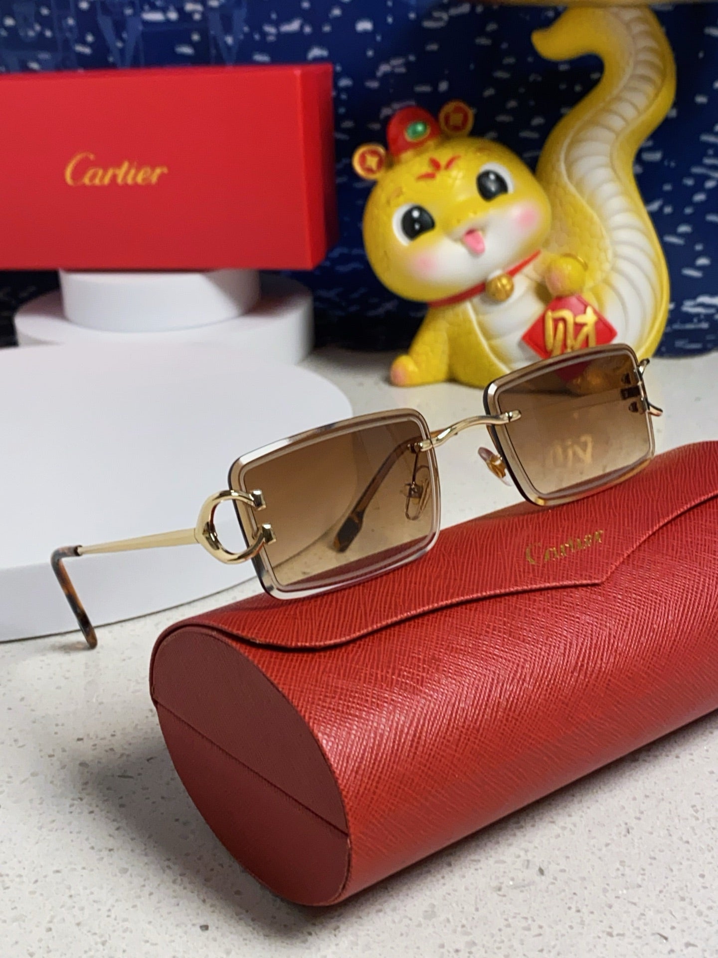 Cartier Fashion Brown Lens Sunglasses for Men & Women - detail image 9