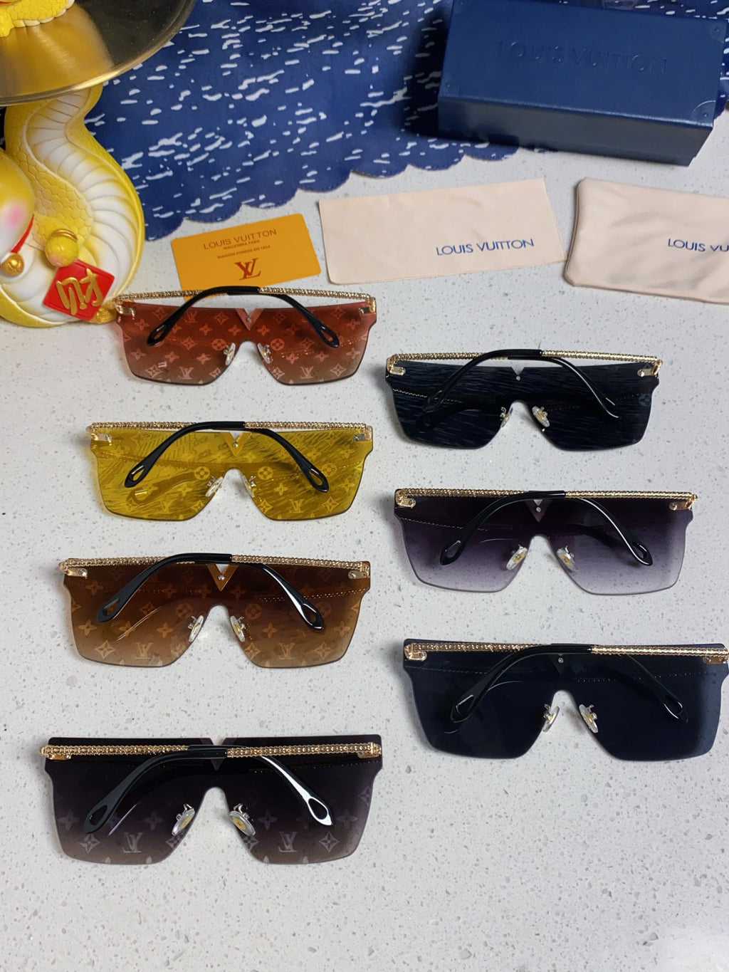 Louis Vuitton Fashion Silver Lens Sunglasses for Men & Women - 493049 - detail image 11