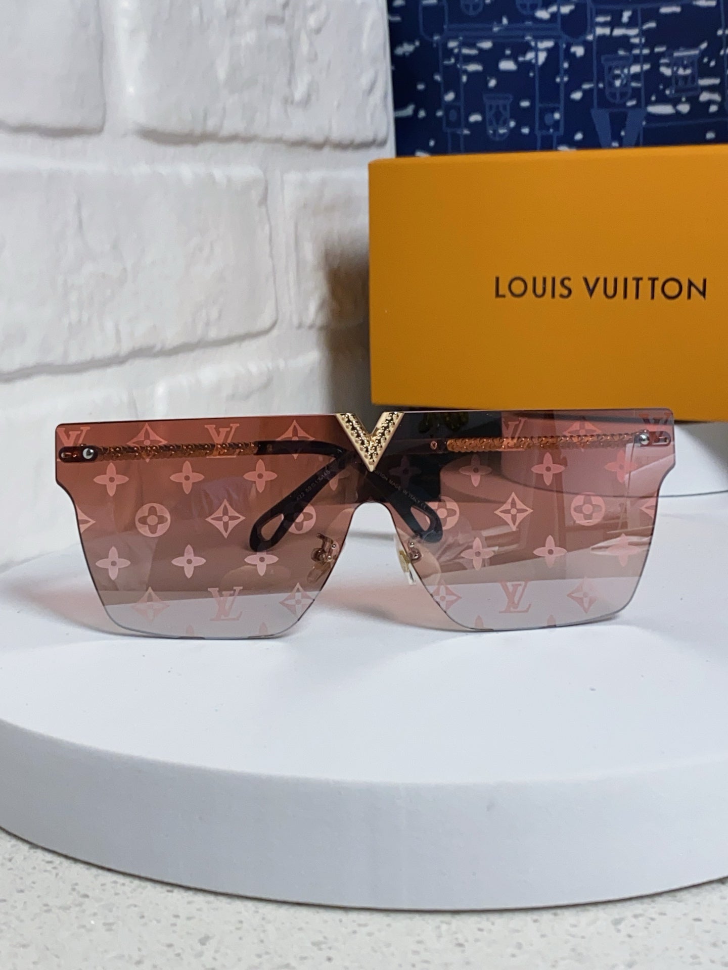 Louis Vuitton Fashion Silver Lens Sunglasses for Men & Women - 493049 - detail image 2