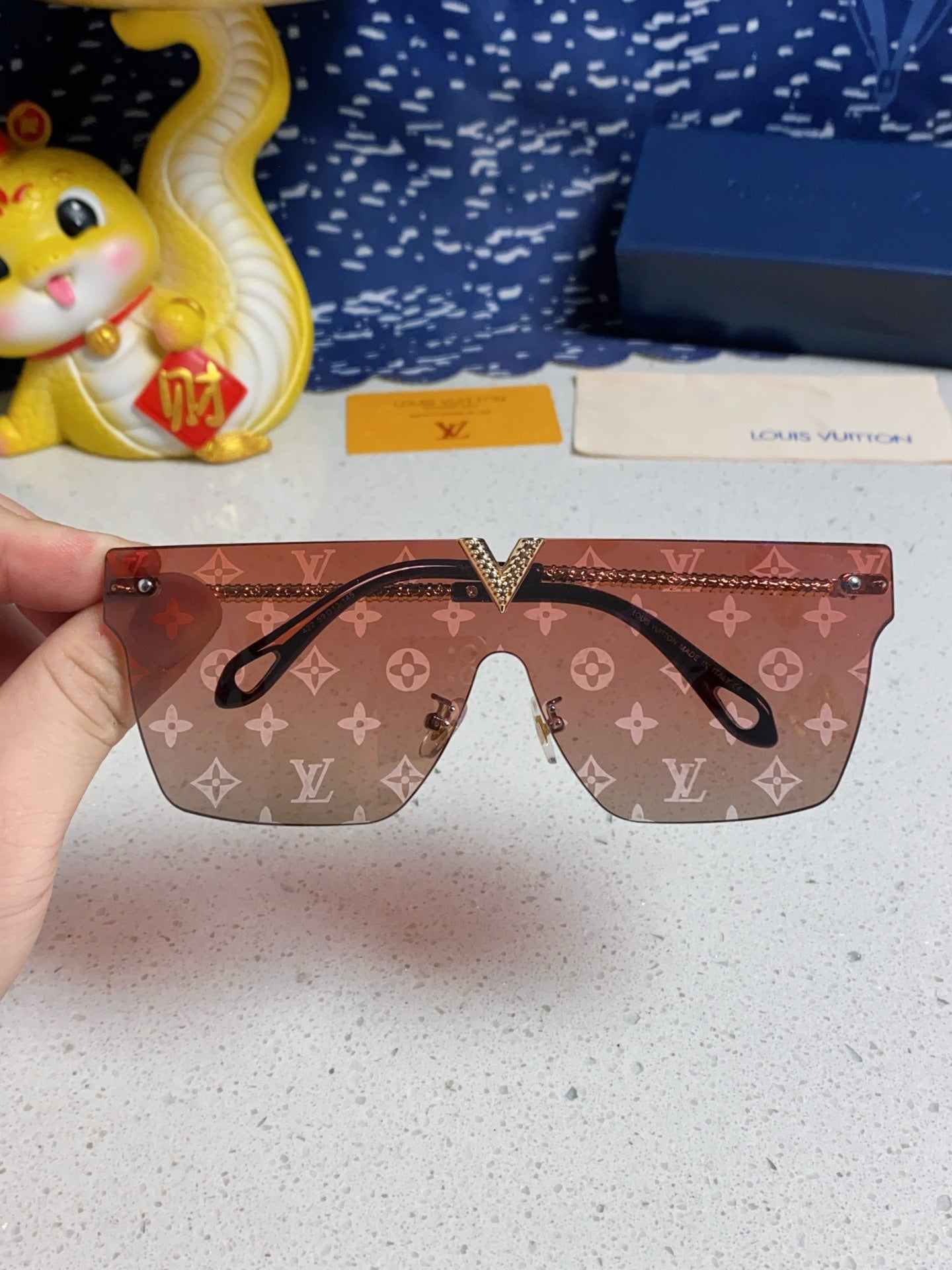 Louis Vuitton Fashion Silver Lens Sunglasses for Men & Women - 493049 - detail image 4