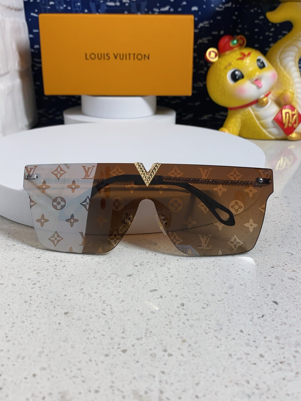 Louis Vuitton Fashion Silver Lens Sunglasses for Men & Women - 493051 - detail image 9