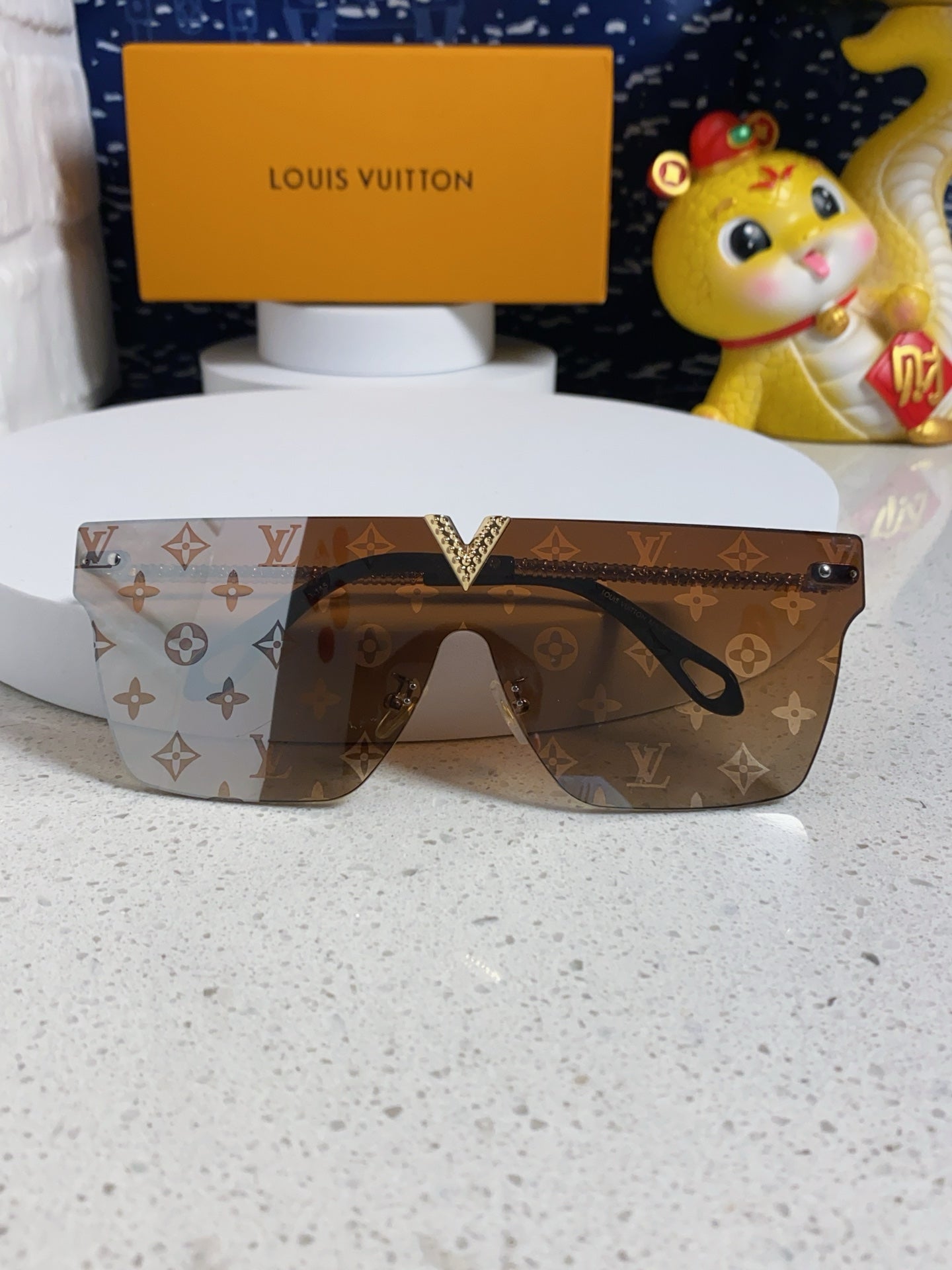 Louis Vuitton Fashion Silver Lens Sunglasses for Men & Women - 493051 - detail image 9