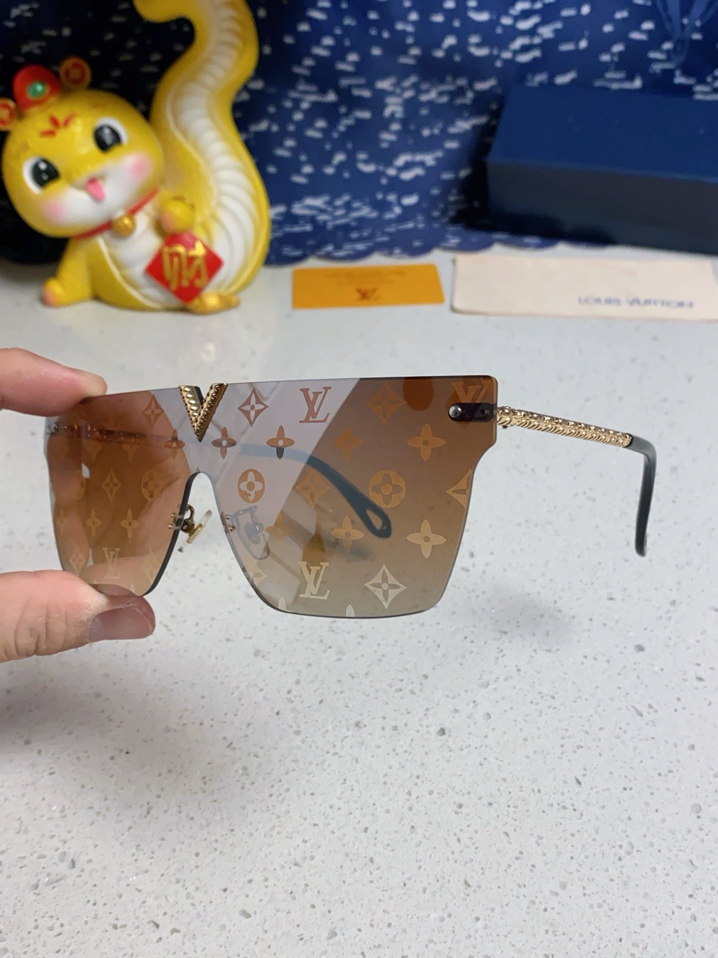 Louis Vuitton Fashion Silver Lens Sunglasses for Men & Women - 493051 - detail image 6
