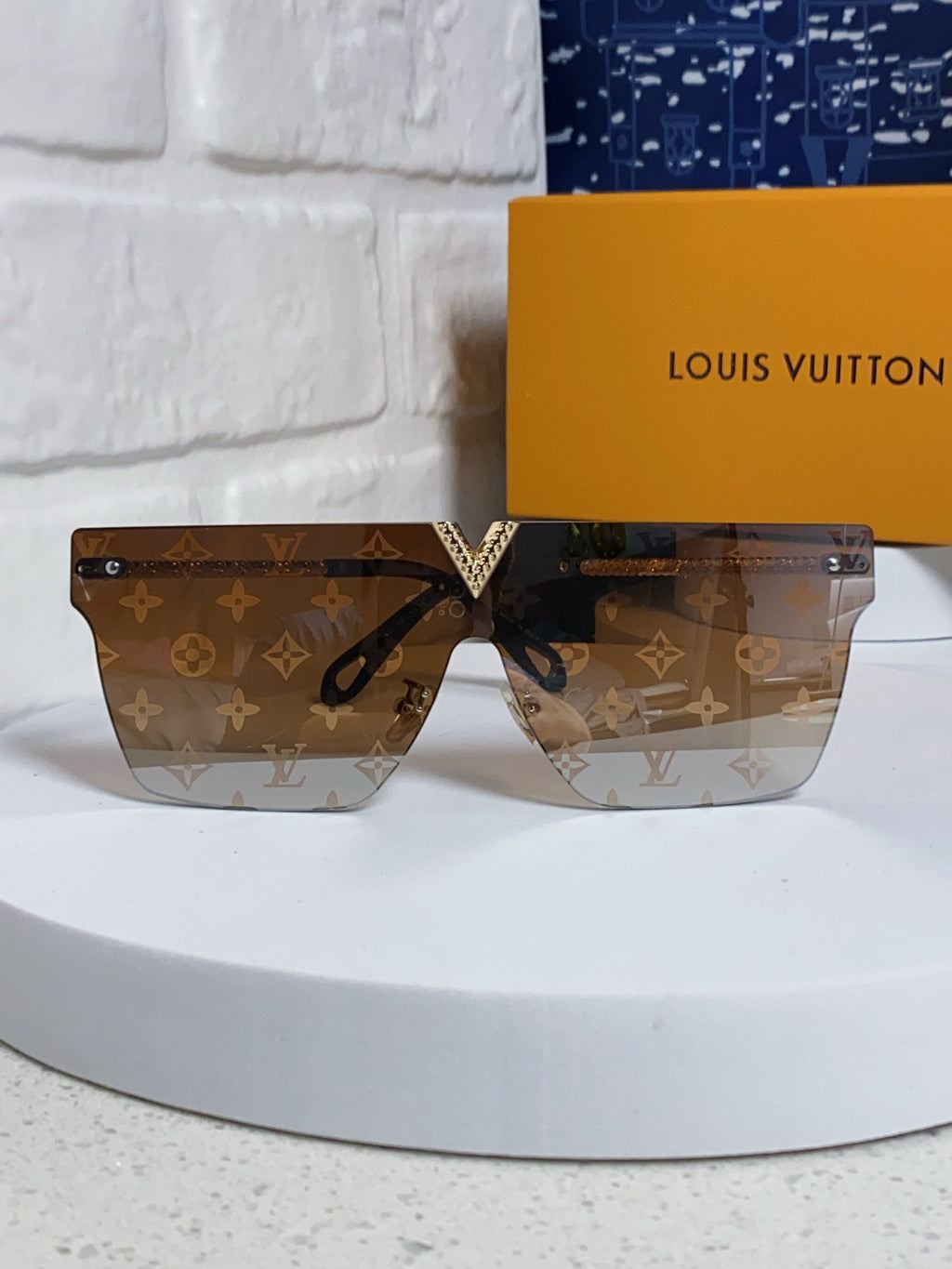 Louis Vuitton Fashion Silver Lens Sunglasses for Men & Women - 493051 - detail image 2