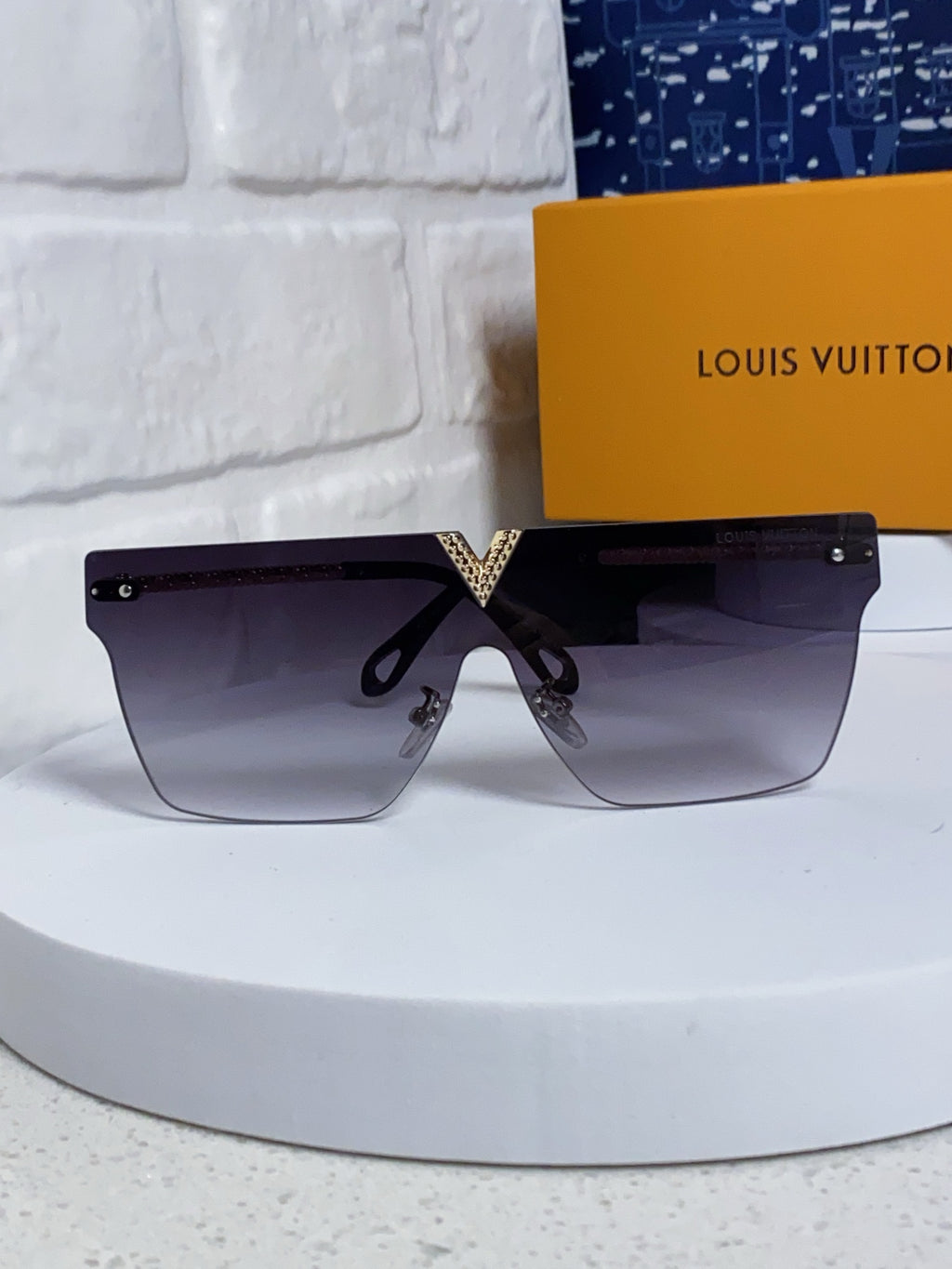Louis Vuitton Fashion Silver Lens Sunglasses for Men & Women - 493054 - detail image 2