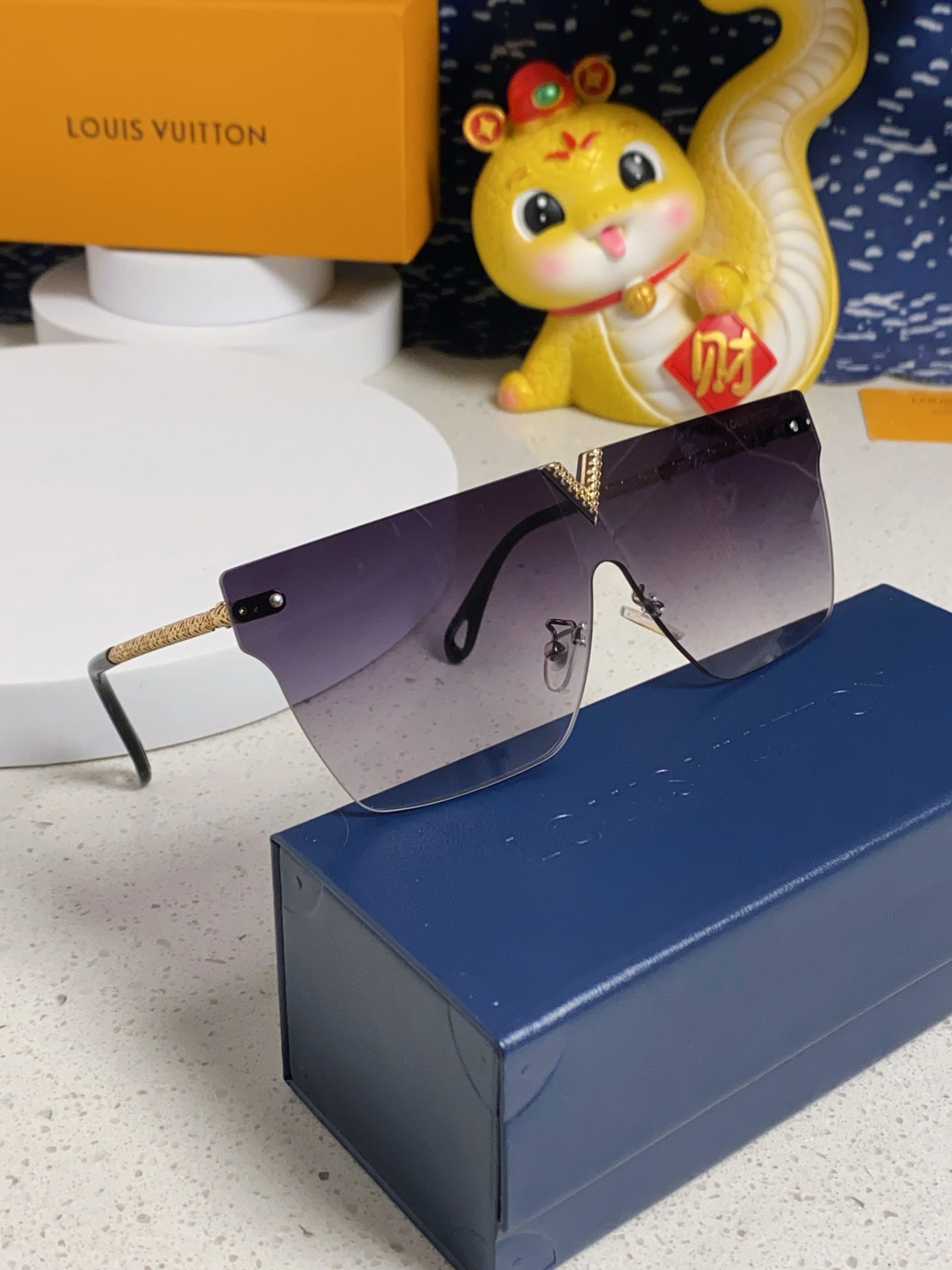 Louis Vuitton Fashion Silver Lens Sunglasses for Men & Women - 493054 - detail image 10