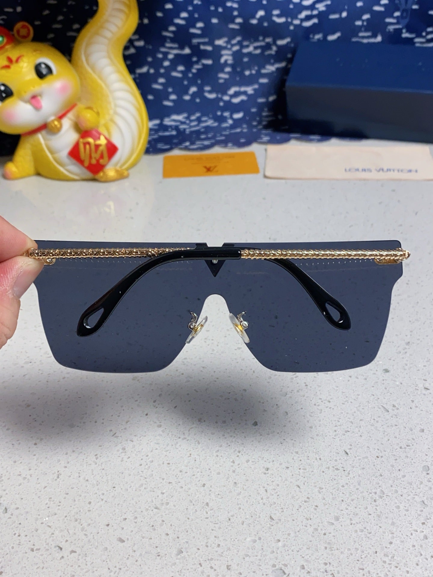 Louis Vuitton Fashion Blue Lens Sunglasses for Men & Women - 493055 - detail image 5