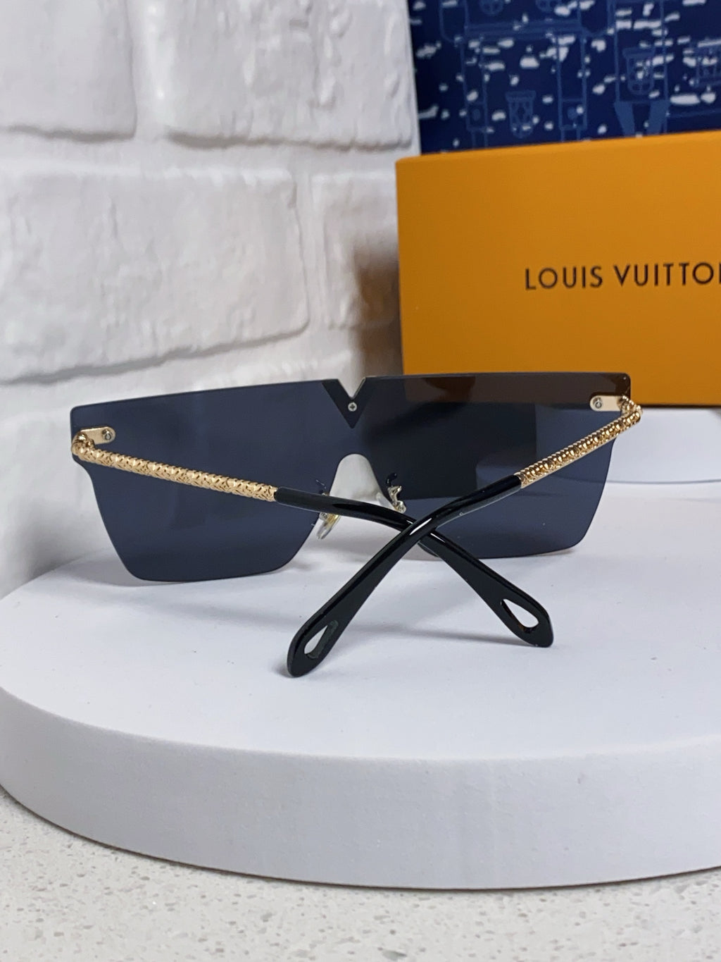 Louis Vuitton Fashion Blue Lens Sunglasses for Men & Women - 493055 - detail image 3