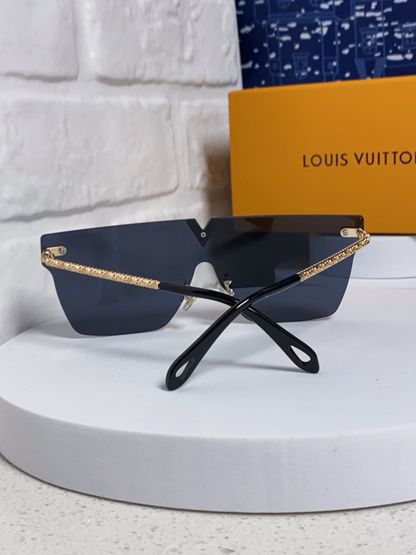 Louis Vuitton Fashion Blue Lens Sunglasses for Men & Women - 493055 - detail image 3