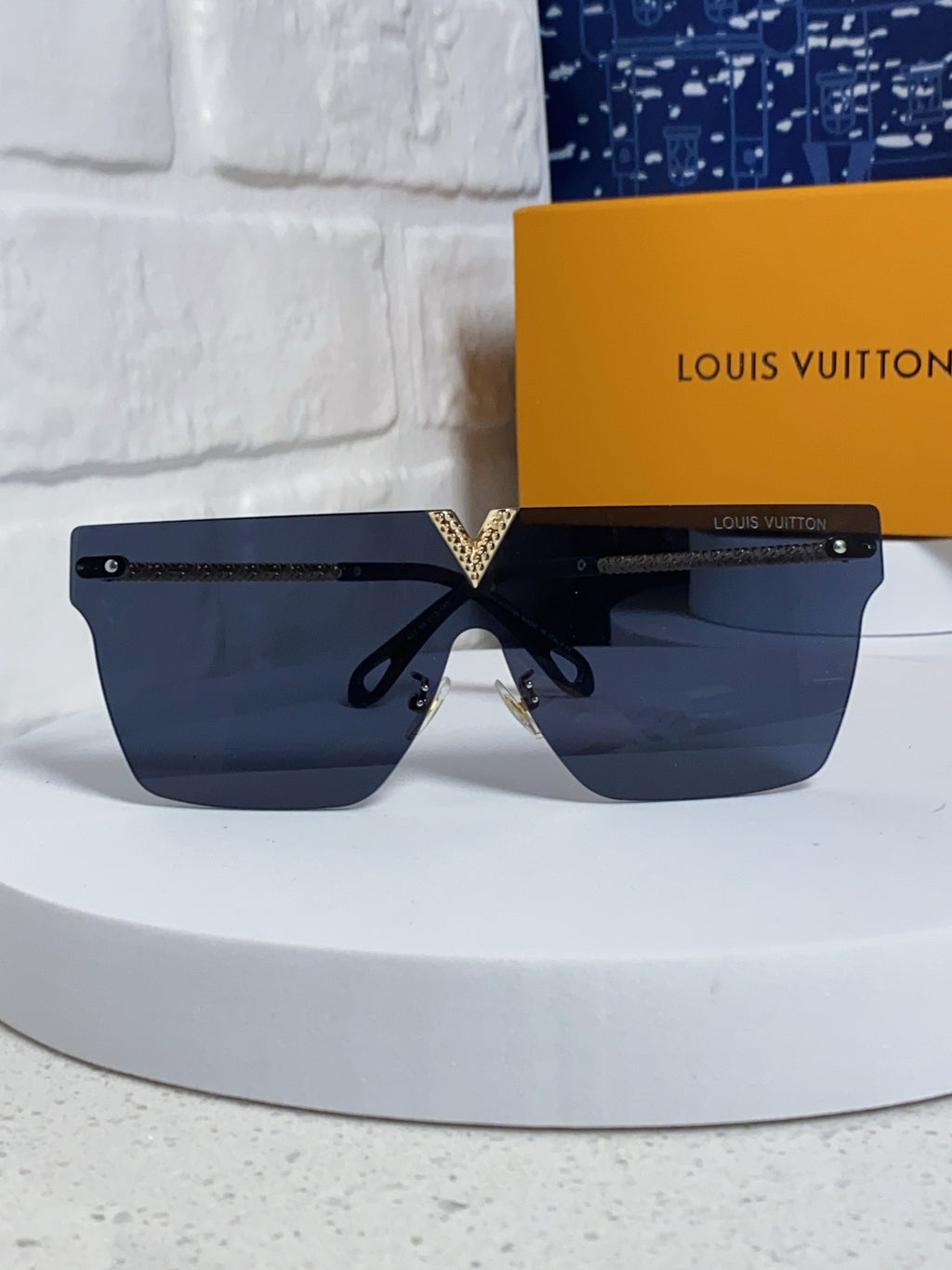 Louis Vuitton Fashion Blue Lens Sunglasses for Men & Women - 493055 - detail image 2