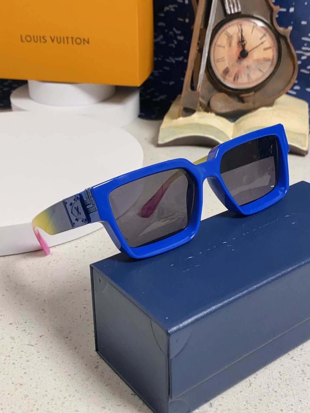 Louis Vuitton M96006 Square Blue Lens Sunglasses for Men & Women - detail image 11