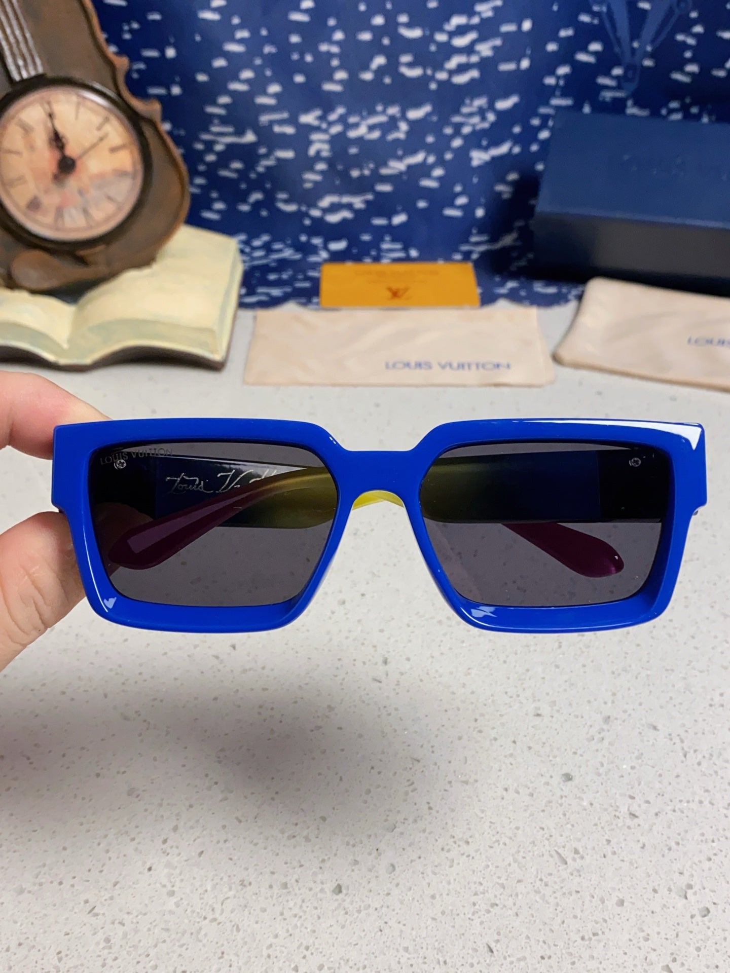 Louis Vuitton M96006 Square Blue Lens Sunglasses for Men & Women - detail image 5