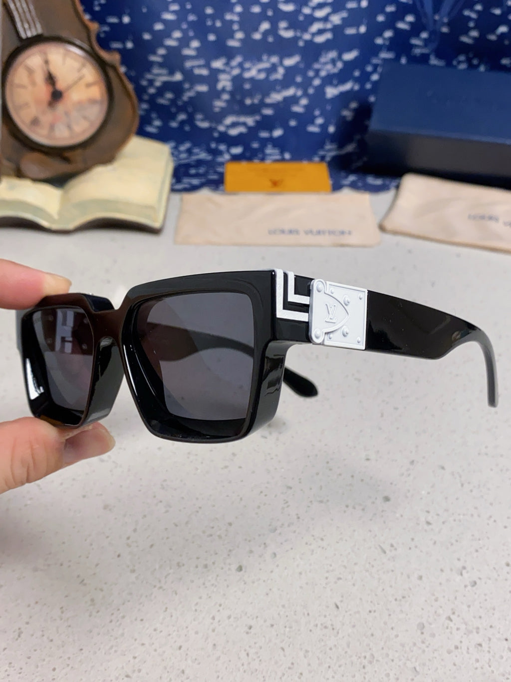 Louis Vuitton M96006 Square Silver Lens Sunglasses for Men & Women - detail image 6