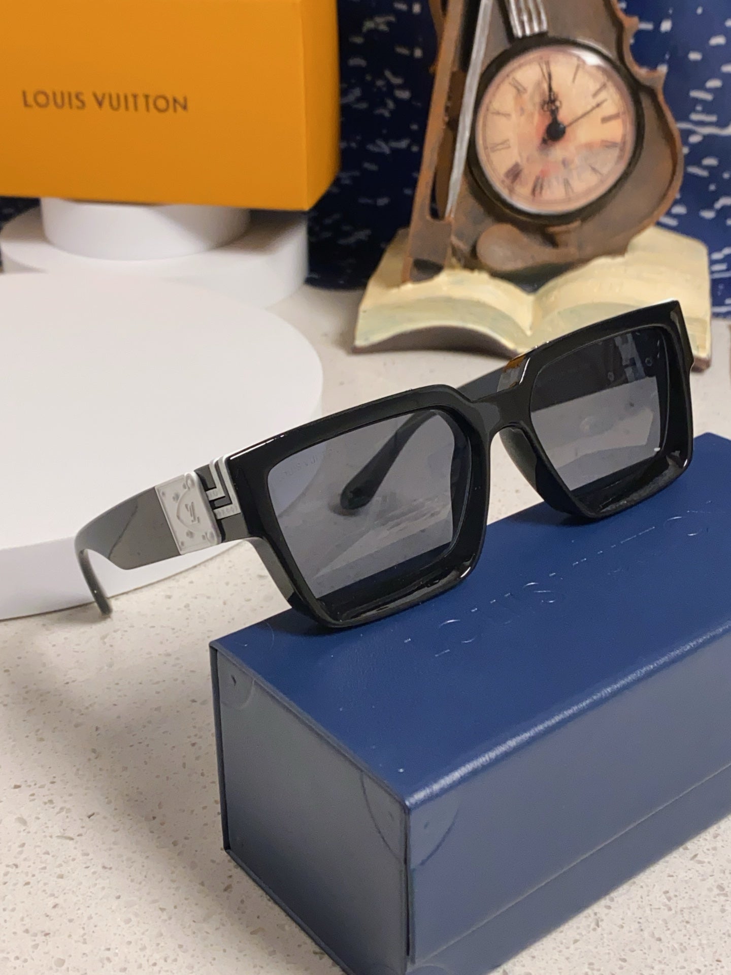 Louis Vuitton M96006 Square Silver Lens Sunglasses for Men & Women - detail image 10