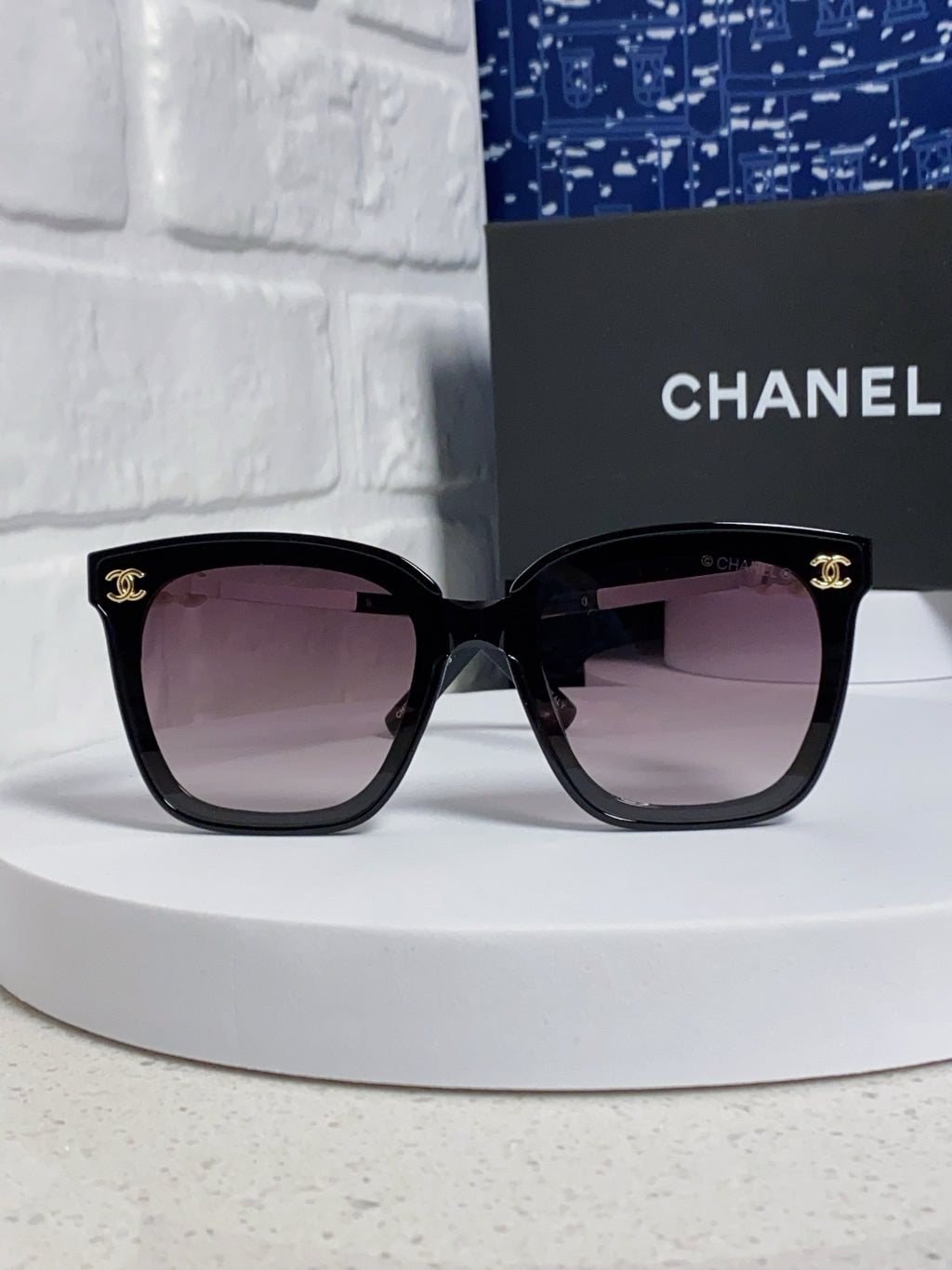 Chanel Fashion Silver Lens Sunglasses for Women - 431669 - detail image 2