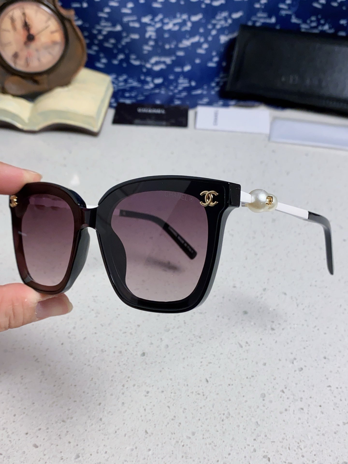Chanel Fashion Silver Lens Sunglasses for Women - 431669 - detail image 6