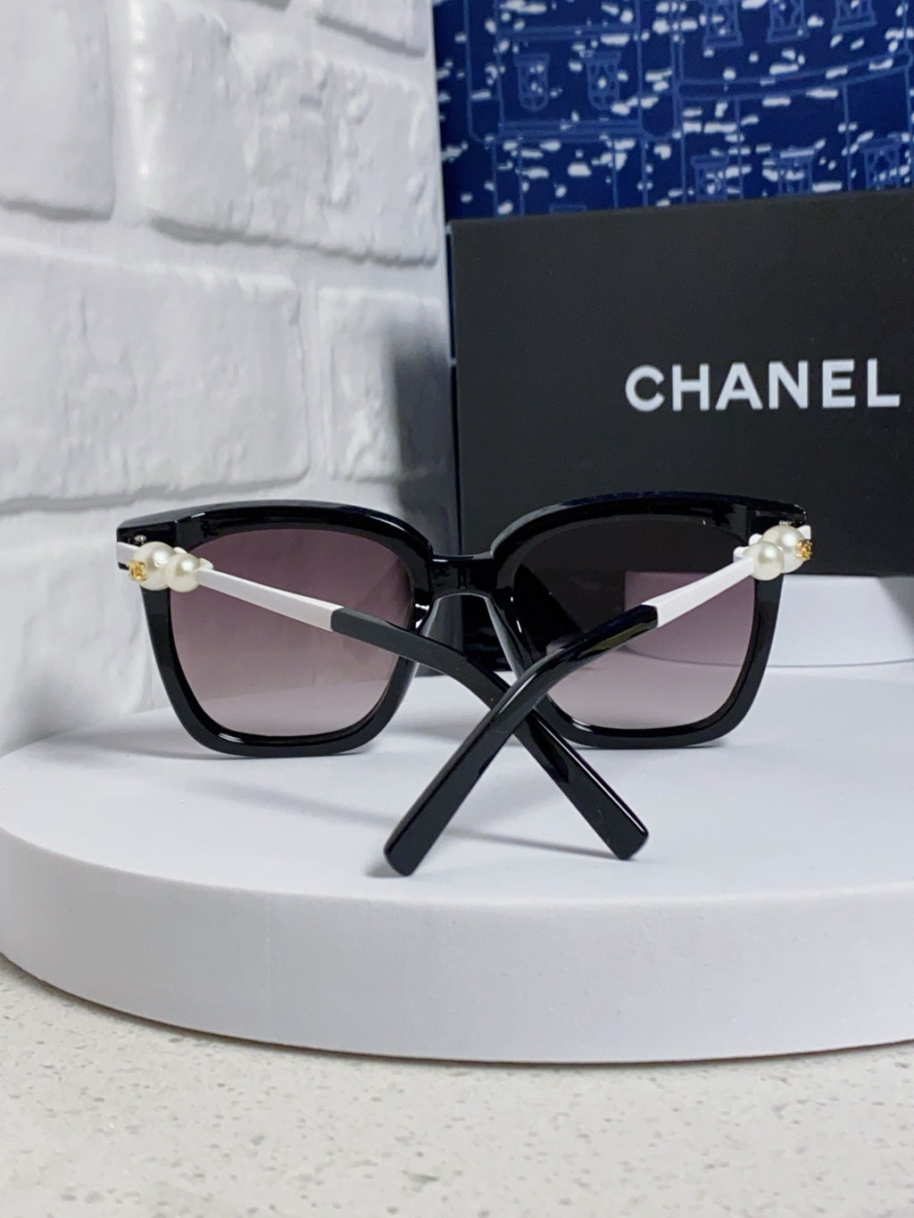 Chanel Fashion Silver Lens Sunglasses for Women - 431669 - detail image 3