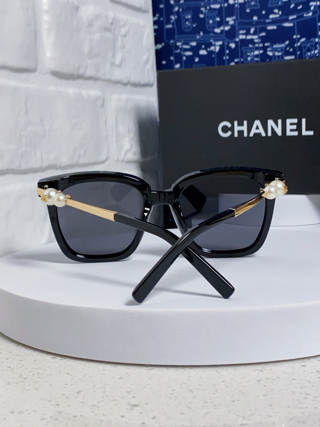 Chanel Fashion Gray Lens Sunglasses for Women - 431670 - detail image 3