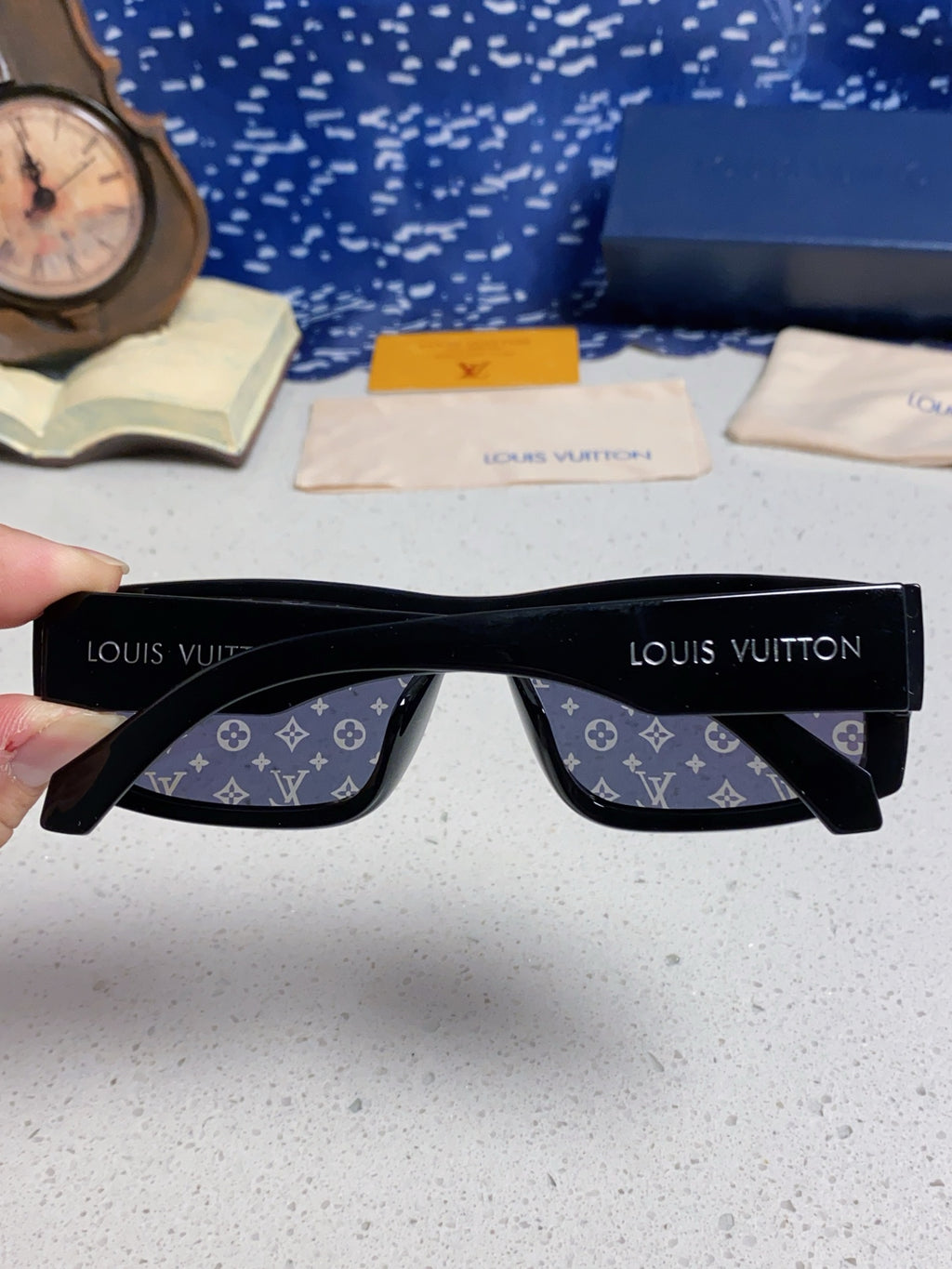 Louis Vuitton Fashion Green Lens Sunglasses for Men & Women - detail image 5