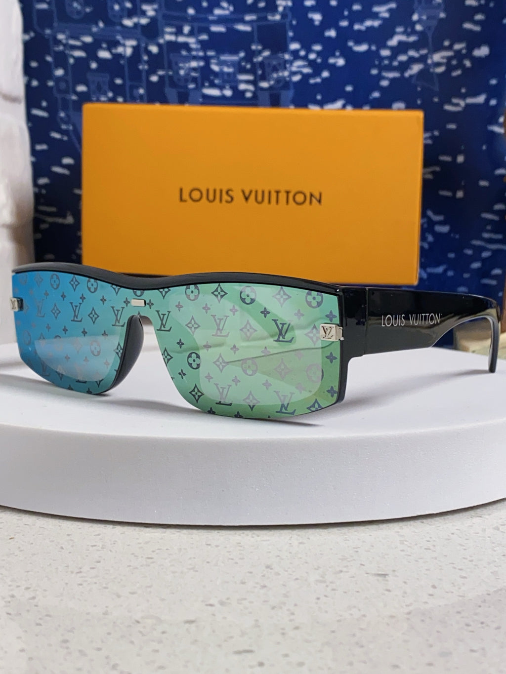 Louis Vuitton Fashion Green Lens Sunglasses for Men & Women