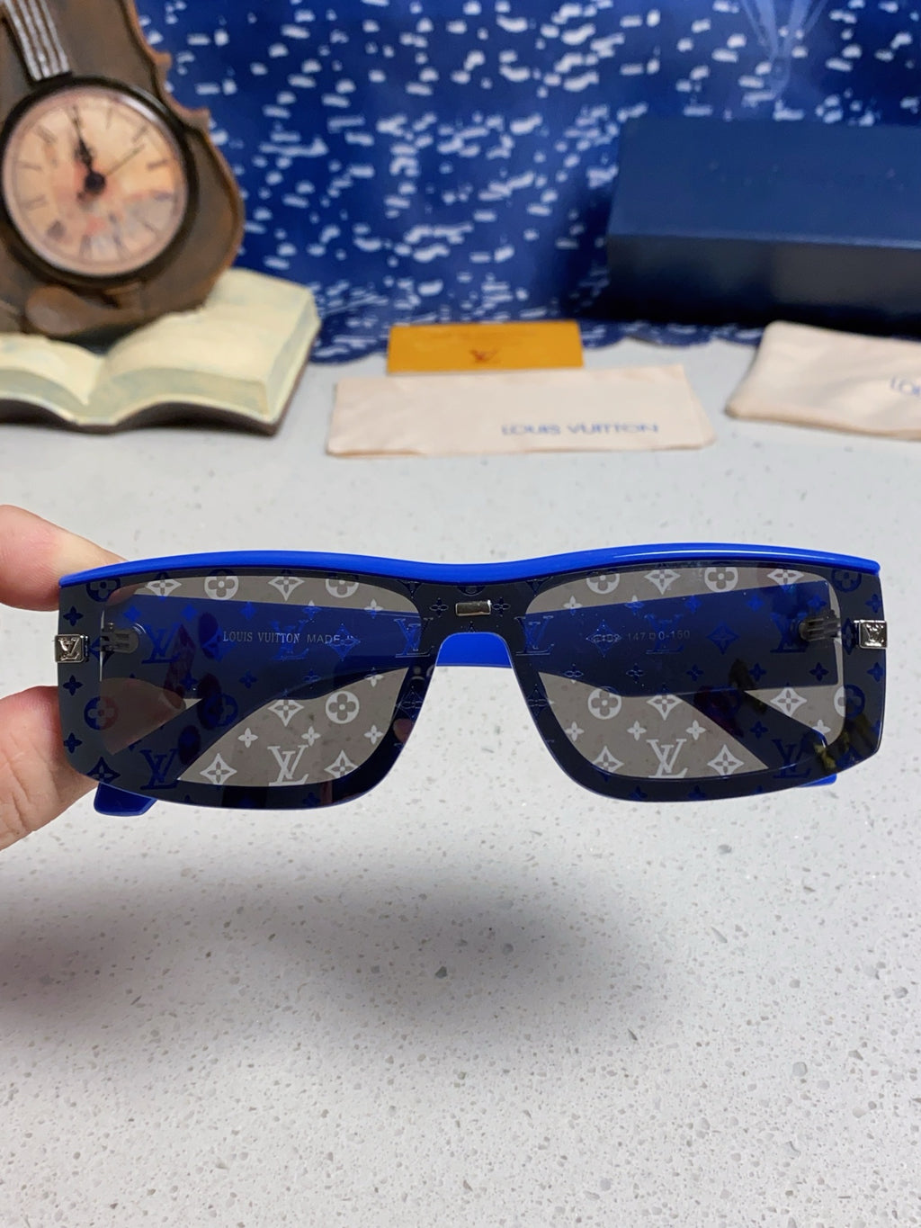 Louis Vuitton Fashion Silver Lens Sunglasses for Men & Women - 464659 - detail image 4