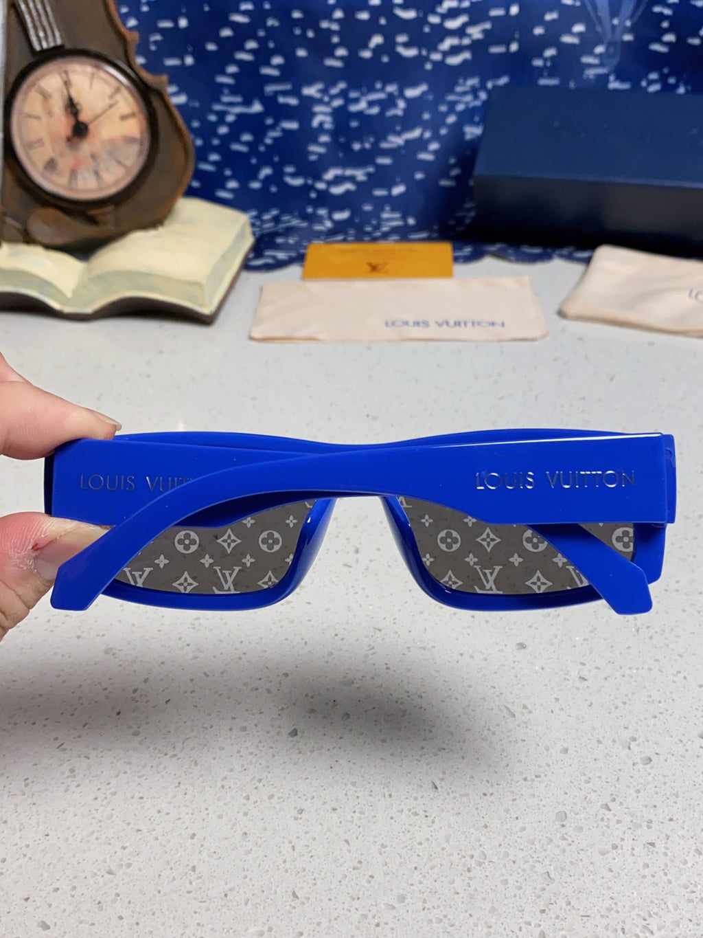 Louis Vuitton Fashion Silver Lens Sunglasses for Men & Women - 464659 - detail image 5