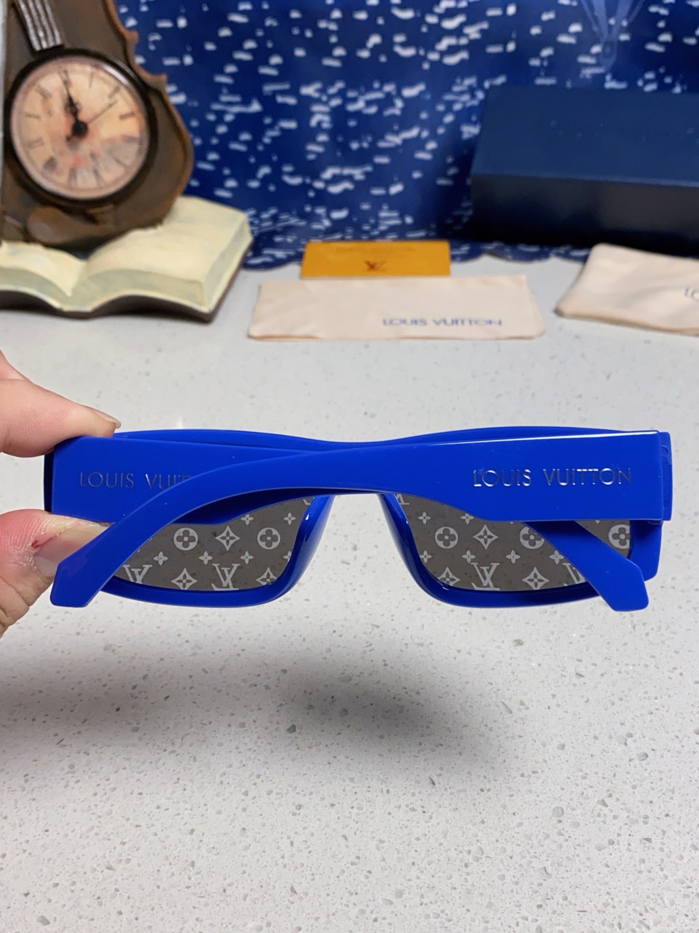 Louis Vuitton Fashion Silver Lens Sunglasses for Men & Women - 464659 - detail image 5