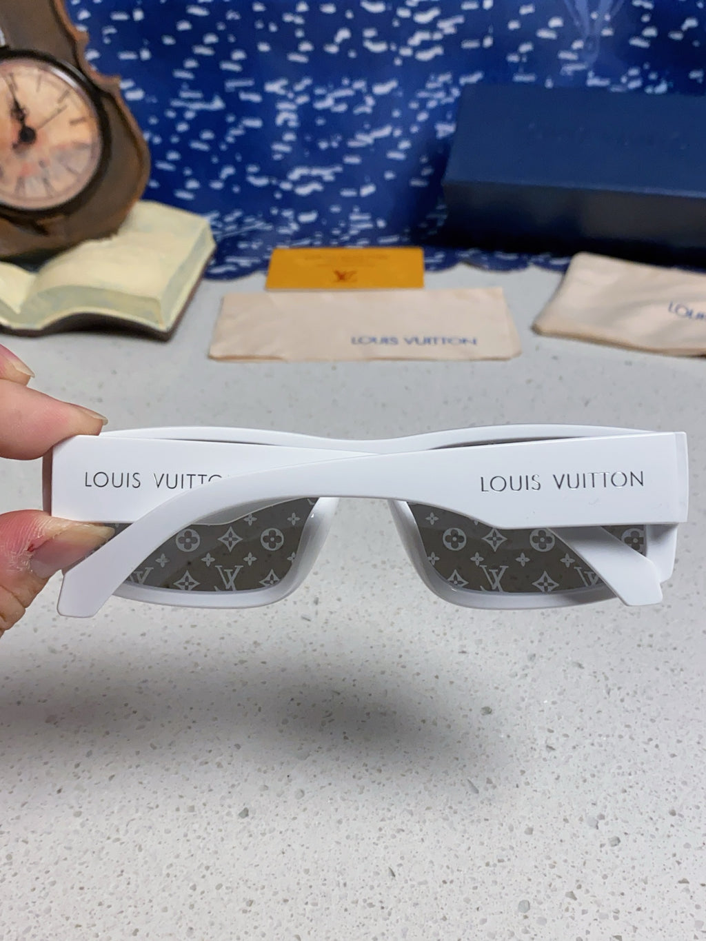 Louis Vuitton Fashion Gray Lens Sunglasses for Men & Women - 464660 - detail image 5