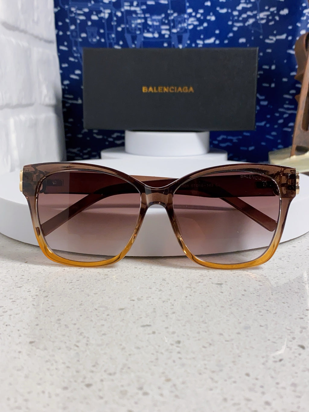 Balenciaga BB0102SA Fashion Red Lens Sunglasses for Men & Women - detail image 9
