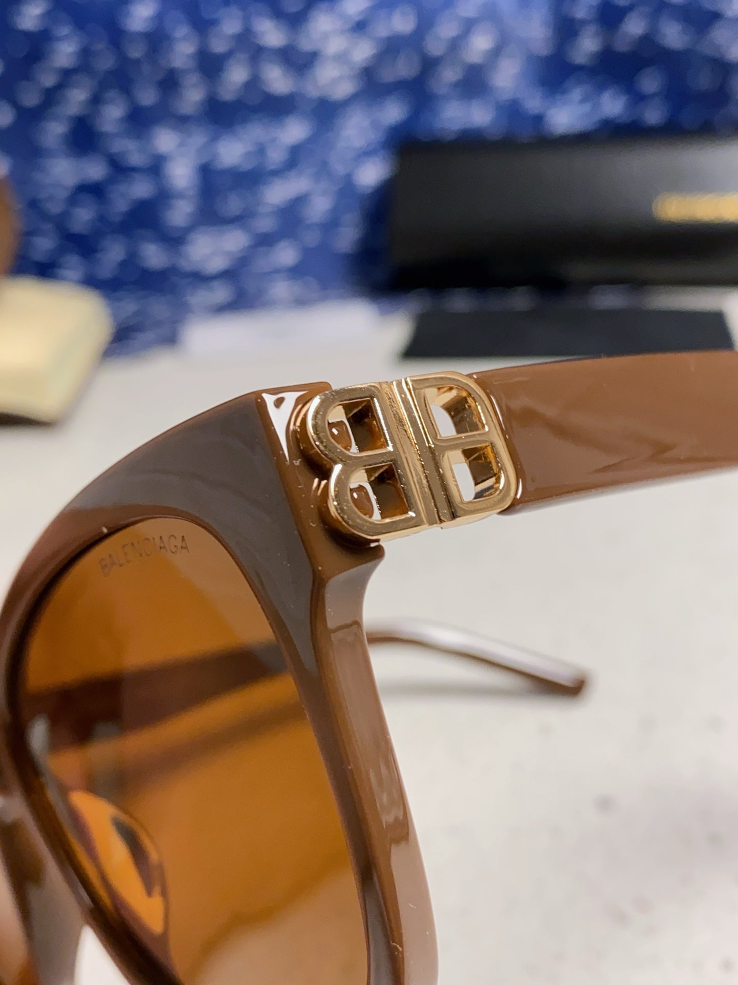 Balenciaga BB0102SA Fashion Brown Lens Sunglasses for Men & Women - detail image 7