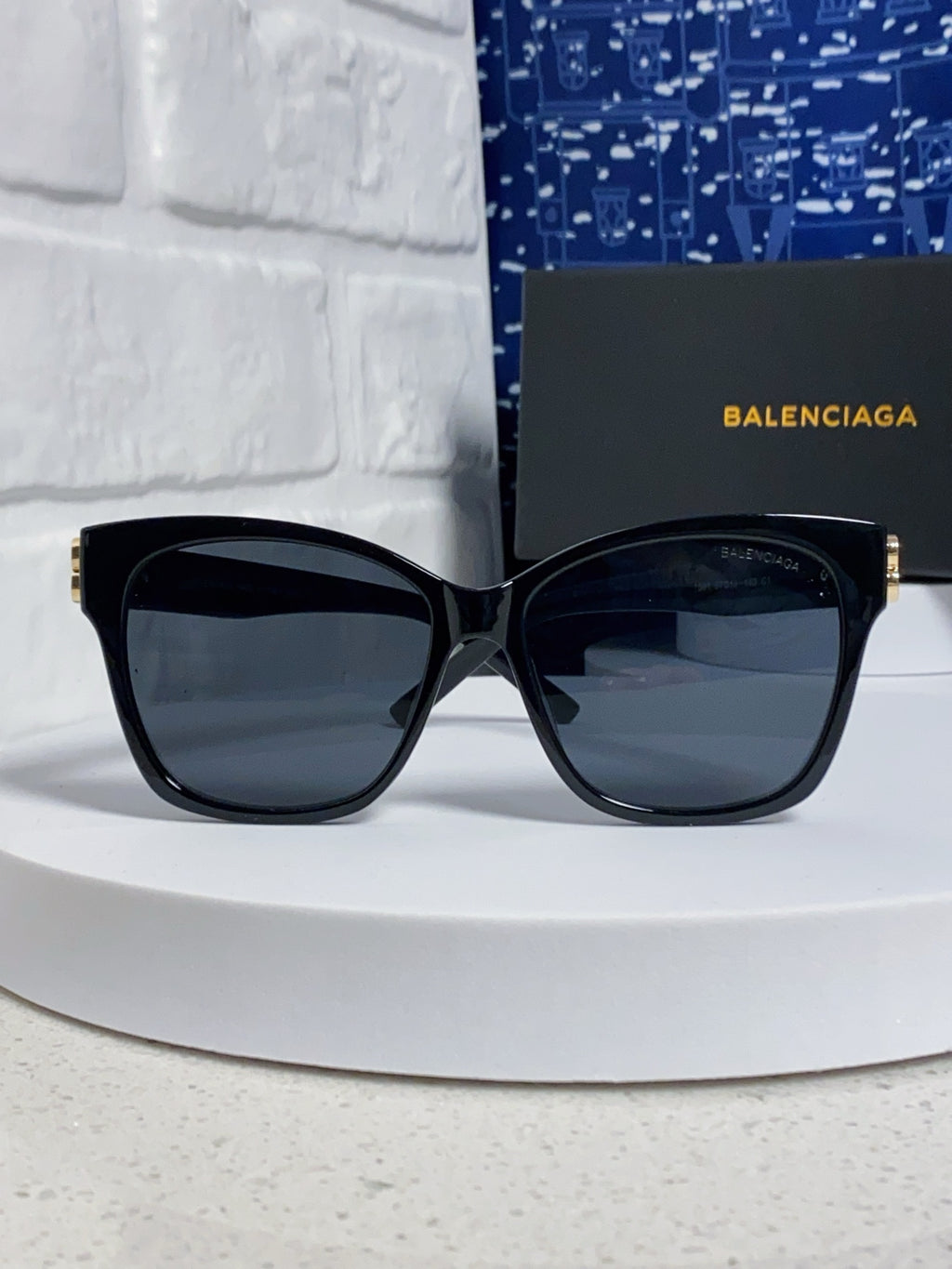 Balenciaga BB0102SA Fashion Black Lens Sunglasses for Men & Women - detail image 3