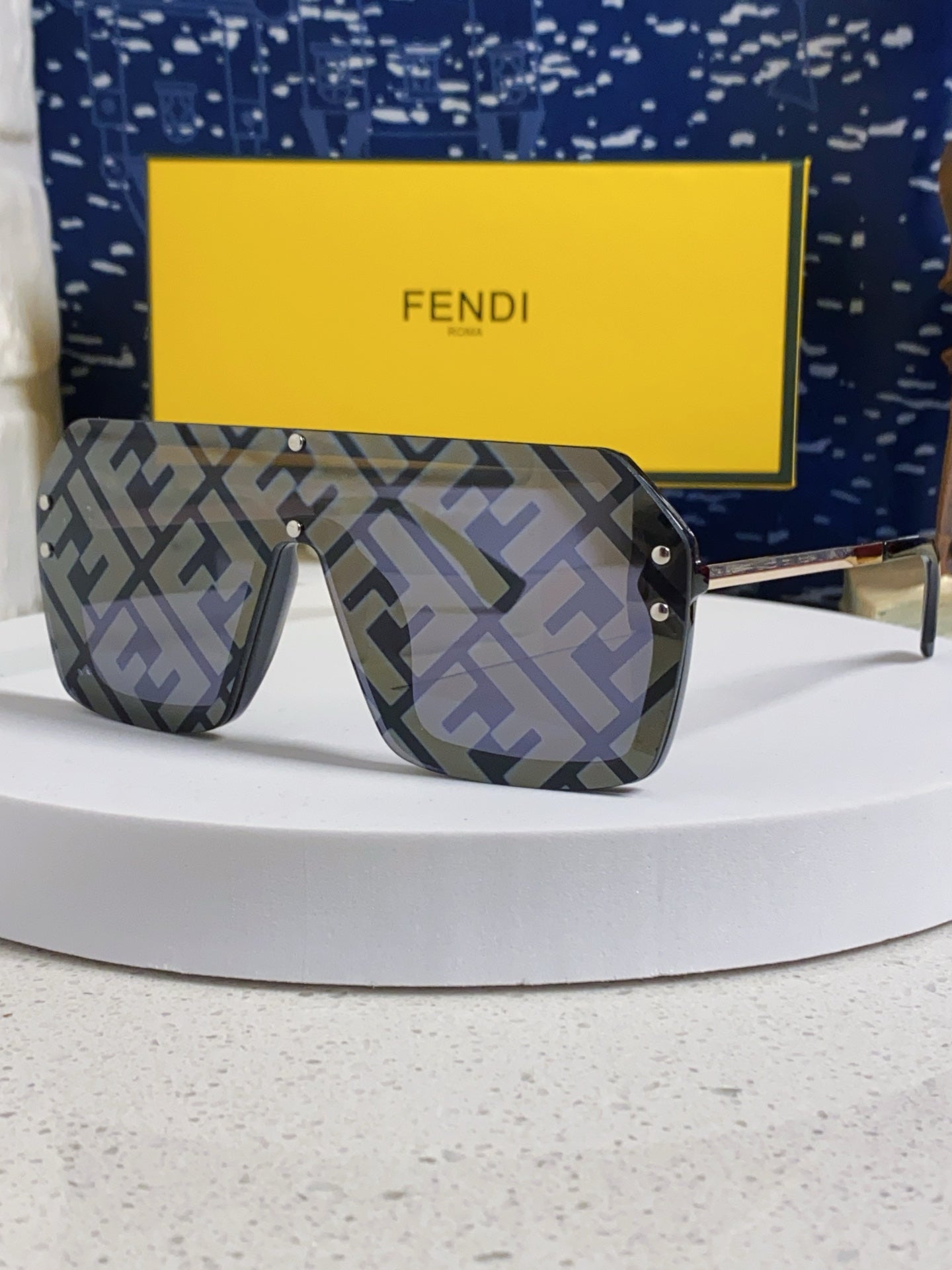 Fendi Lightweight Rimless Gray Lens Sunglasses for Men & Women