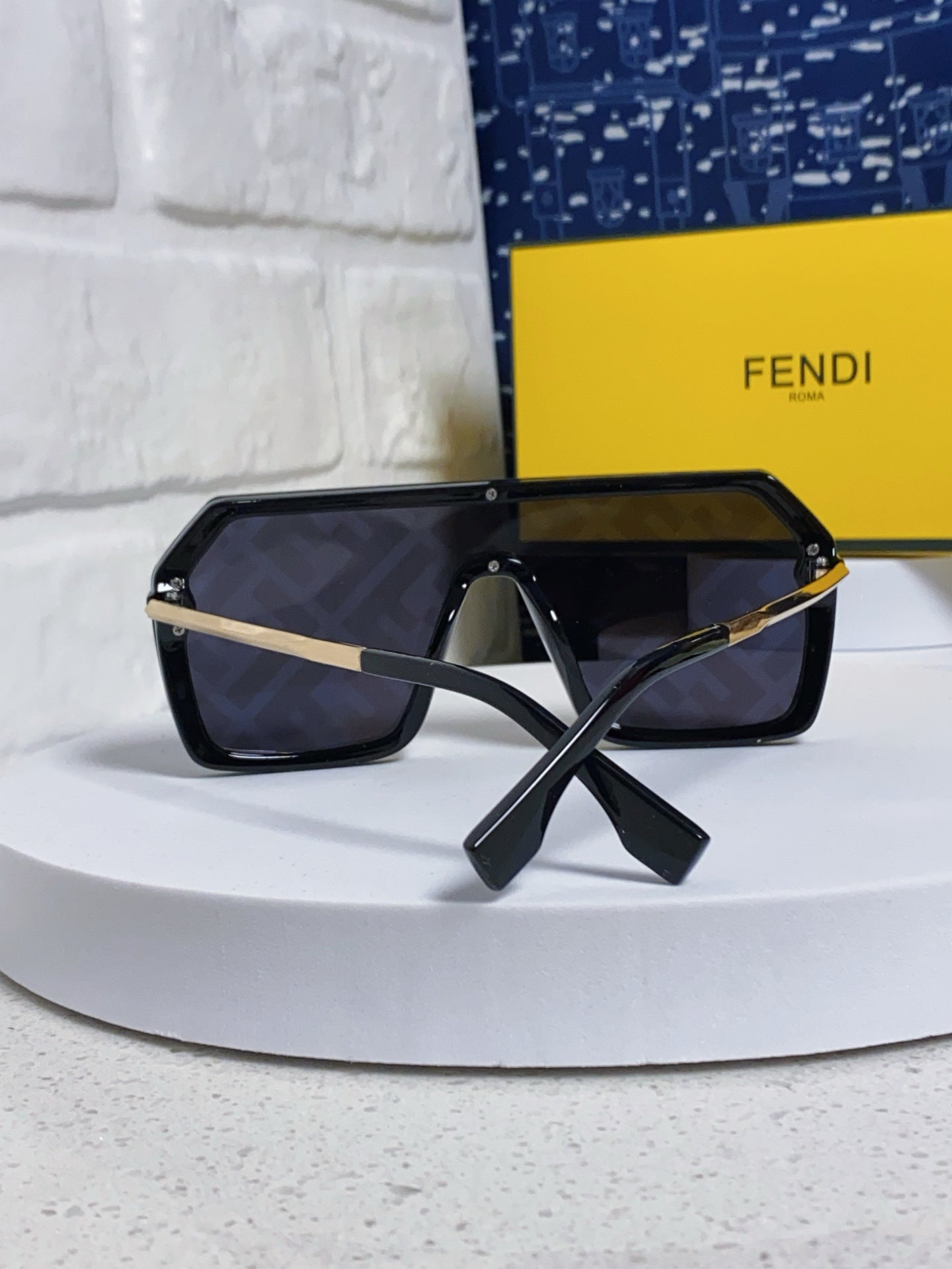 Fendi Lightweight Rimless Blue Lens Sunglasses for Men & Women - detail image 3