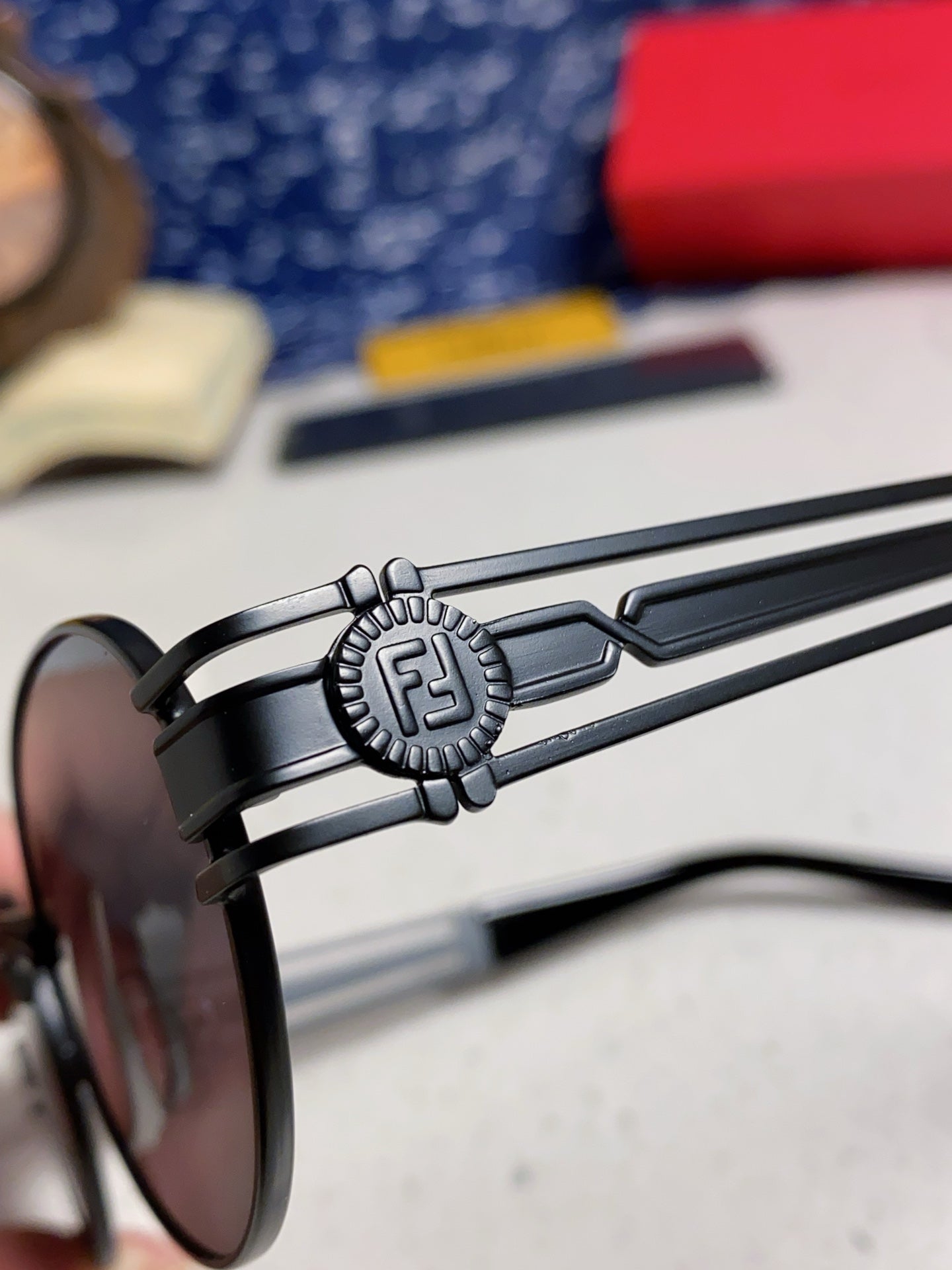 Fendi Metal Oval Silver Lens Sunglasses for Men & Women - detail image 7