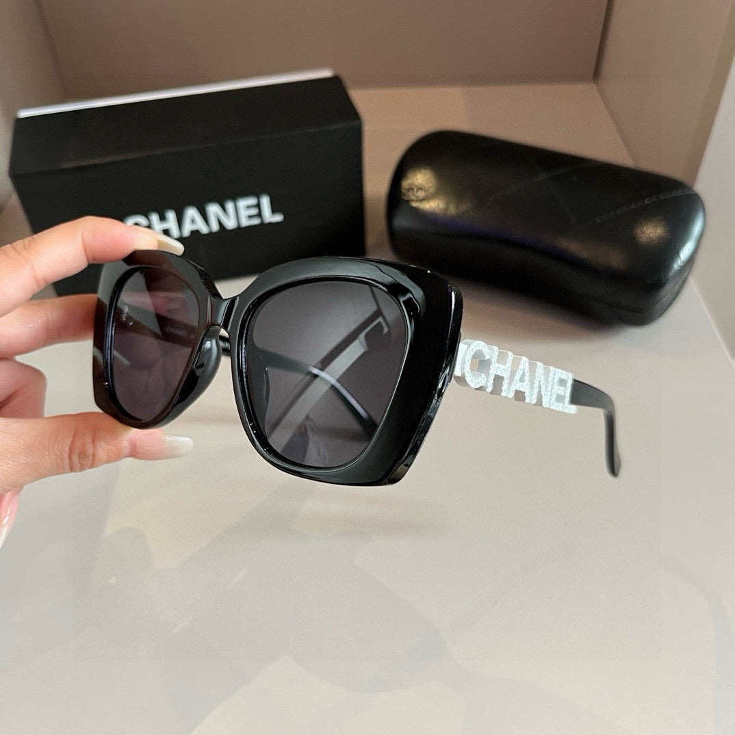 Chanel Fashion Red Lens Sunglasses for Men & Women - 431565 - detail image 3