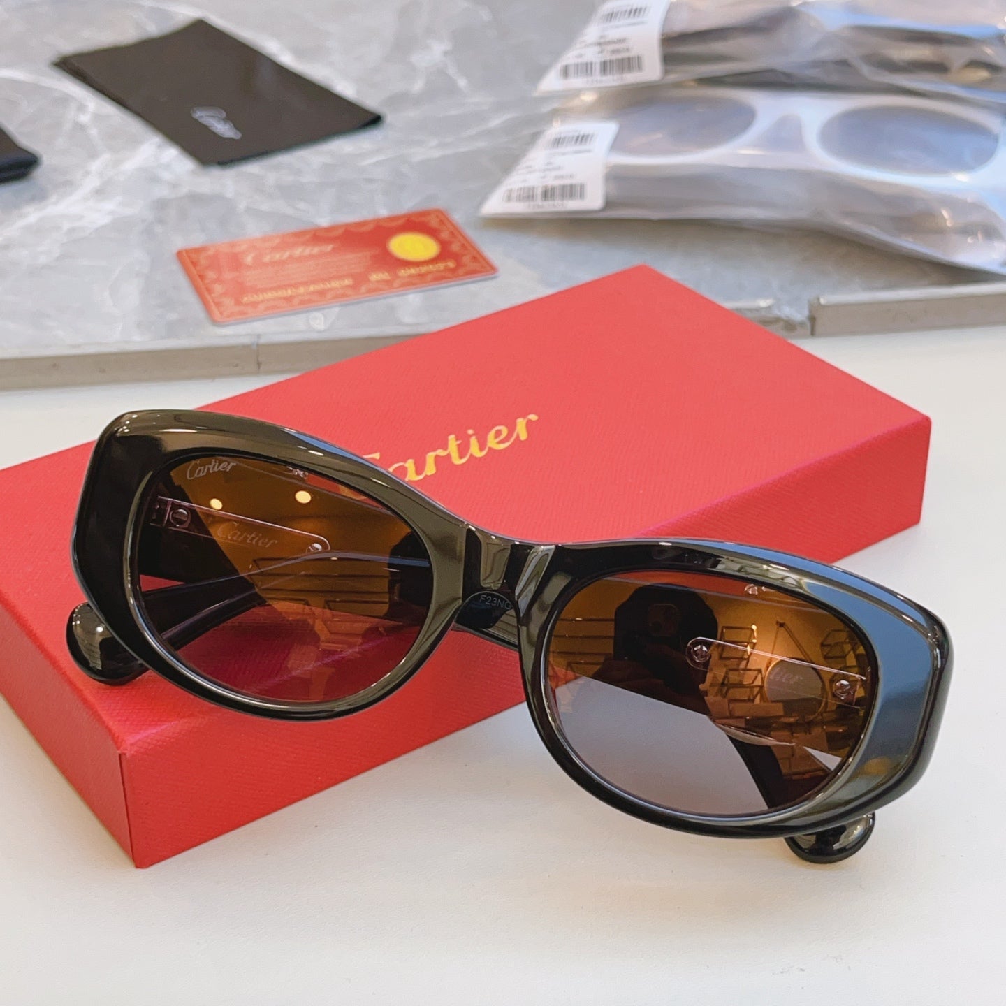 Cartier CT0472S Fashion Black Lens Sunglasses for Men & Women - 415934 - detail image 3
