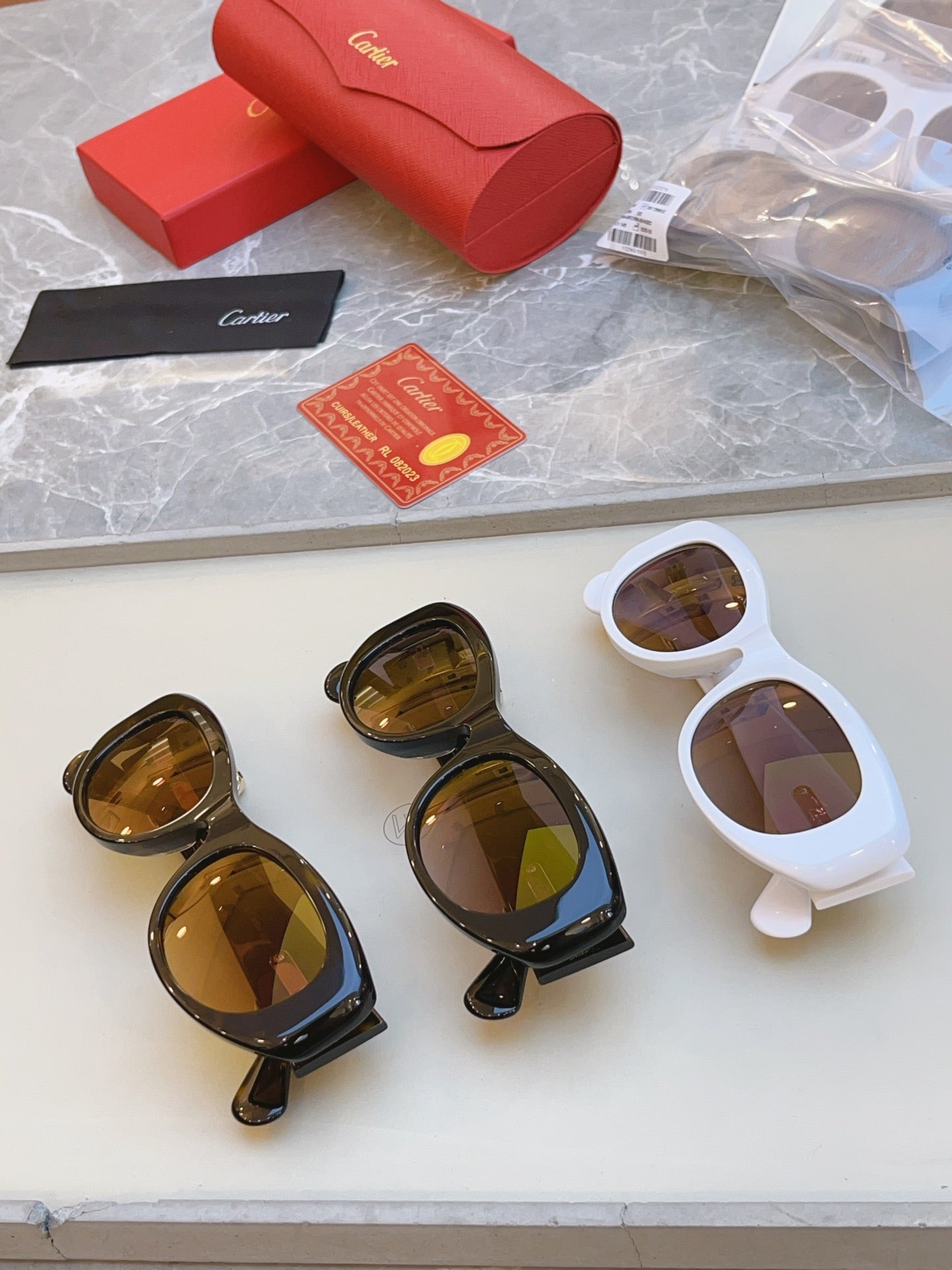 Cartier CT0472S Fashion Red Lens Sunglasses for Men & Women - detail image 11