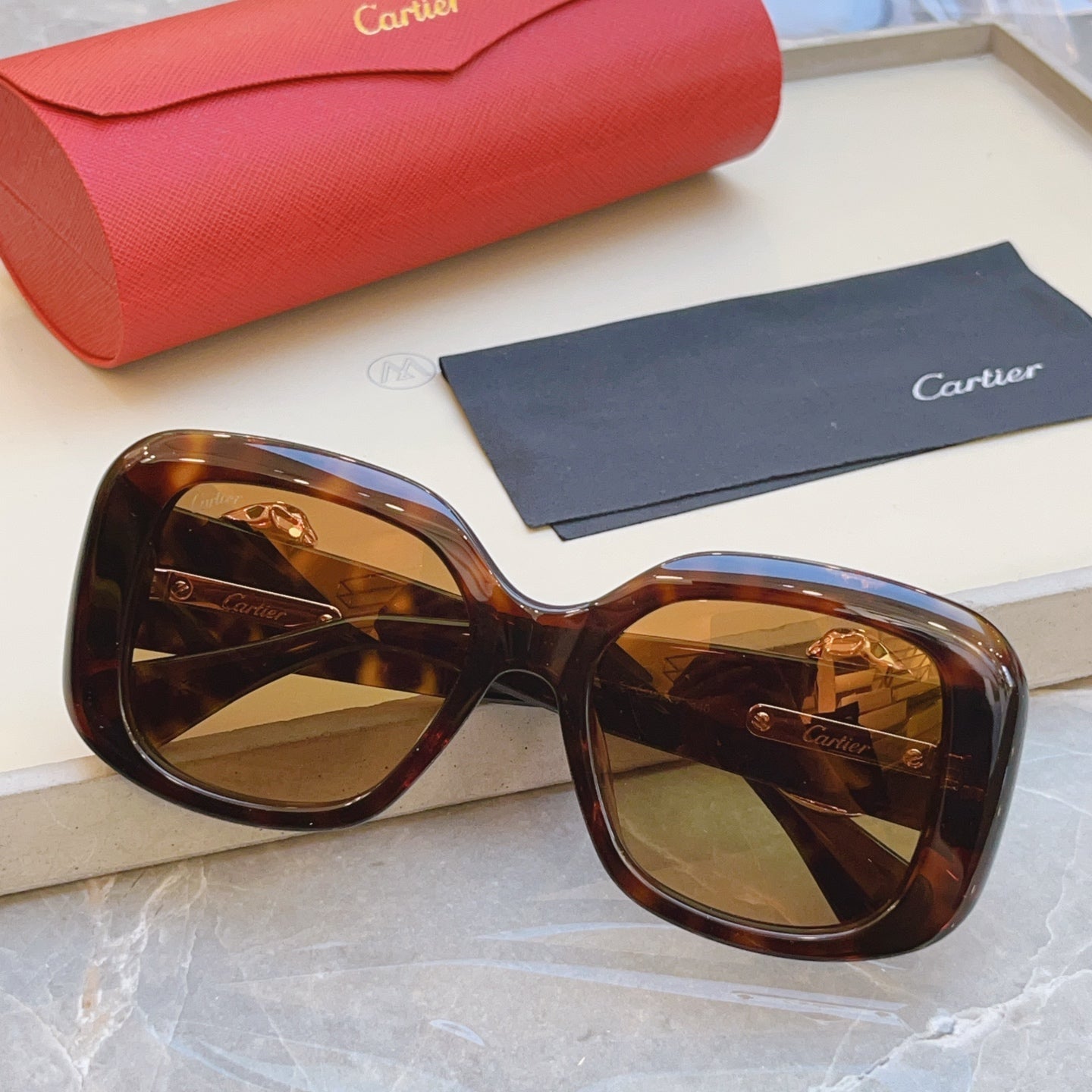 Cartier CT0471S Fashion Black Lens Sunglasses for Men & Women - detail image 3