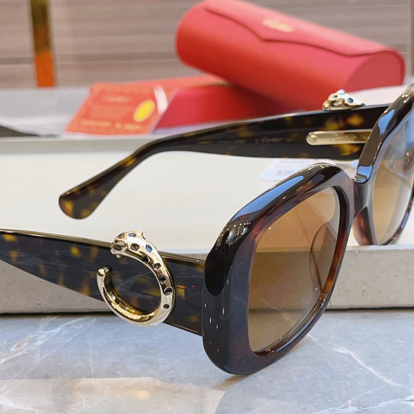 Cartier CT0471S Fashion Black Lens Sunglasses for Men & Women - detail image 9