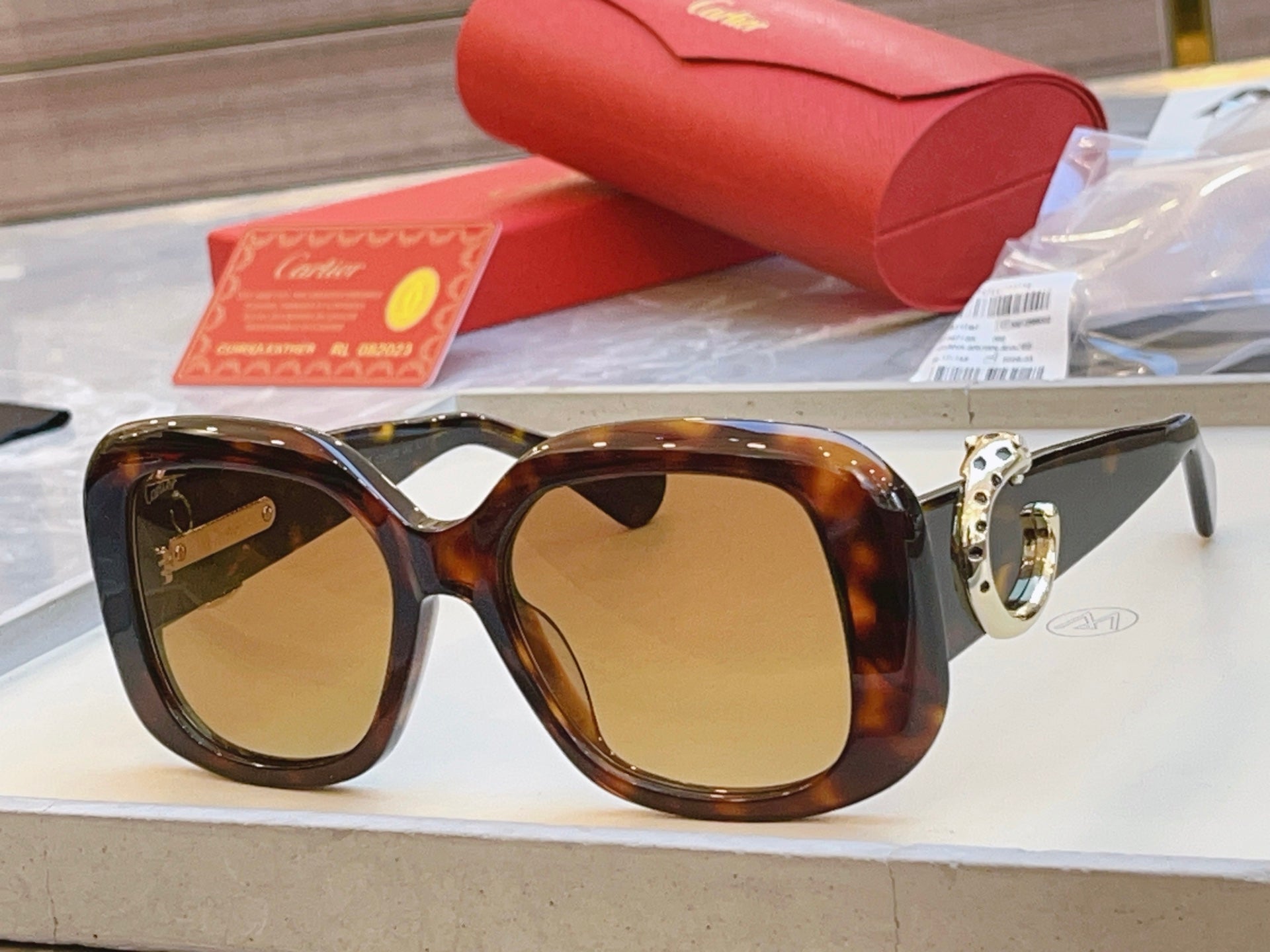 Cartier CT0471S Fashion Black Lens Sunglasses for Men & Women - detail image 2