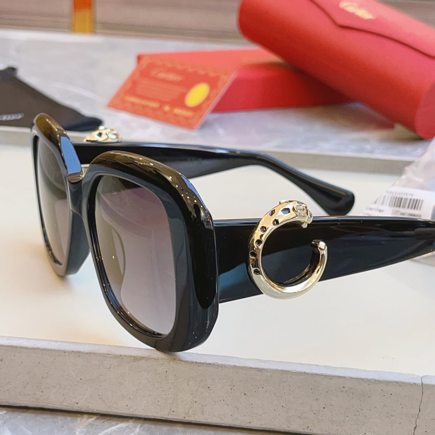 Cartier CT0471S Fashion Black Lens Sunglasses for Men & Women - 415932 - detail image 5