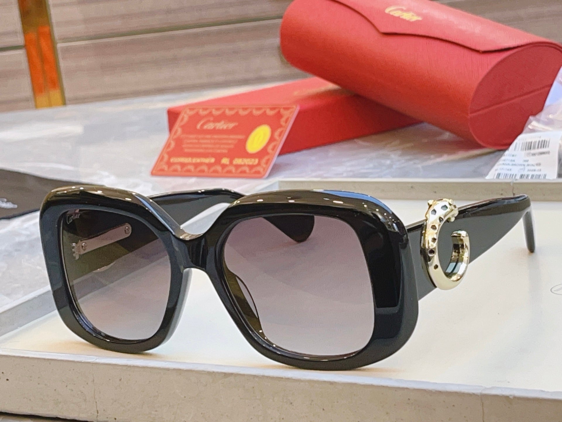 Cartier CT0471S Fashion Black Lens Sunglasses for Men & Women - 415932 - detail image 2