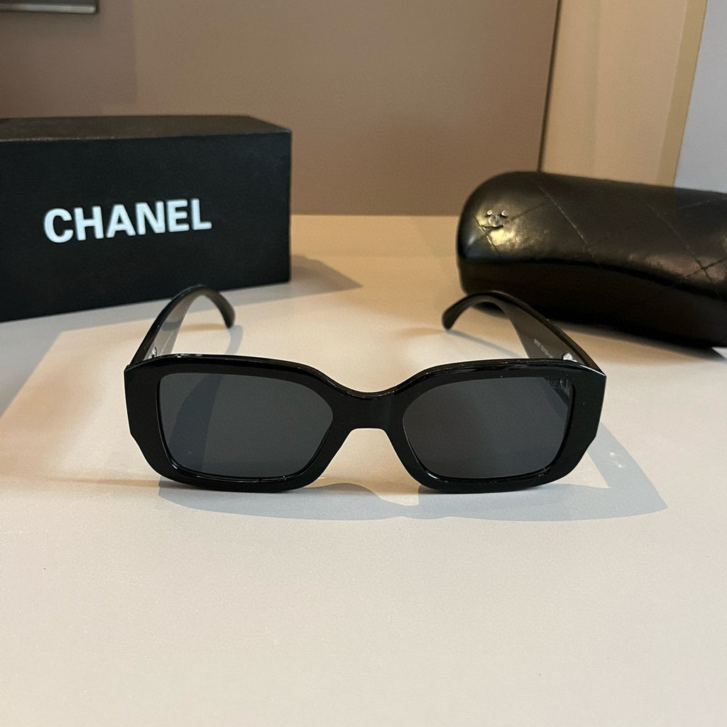 Chanel Fashion Black Lens Sunglasses for Men & Women - 465090 - detail image 2