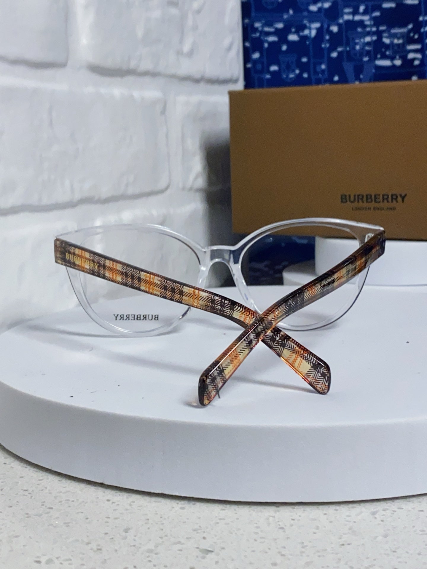 Burberry Blue-Light Fashion Silver Lens Sunglasses for Men & Women - 382876 - detail image 3