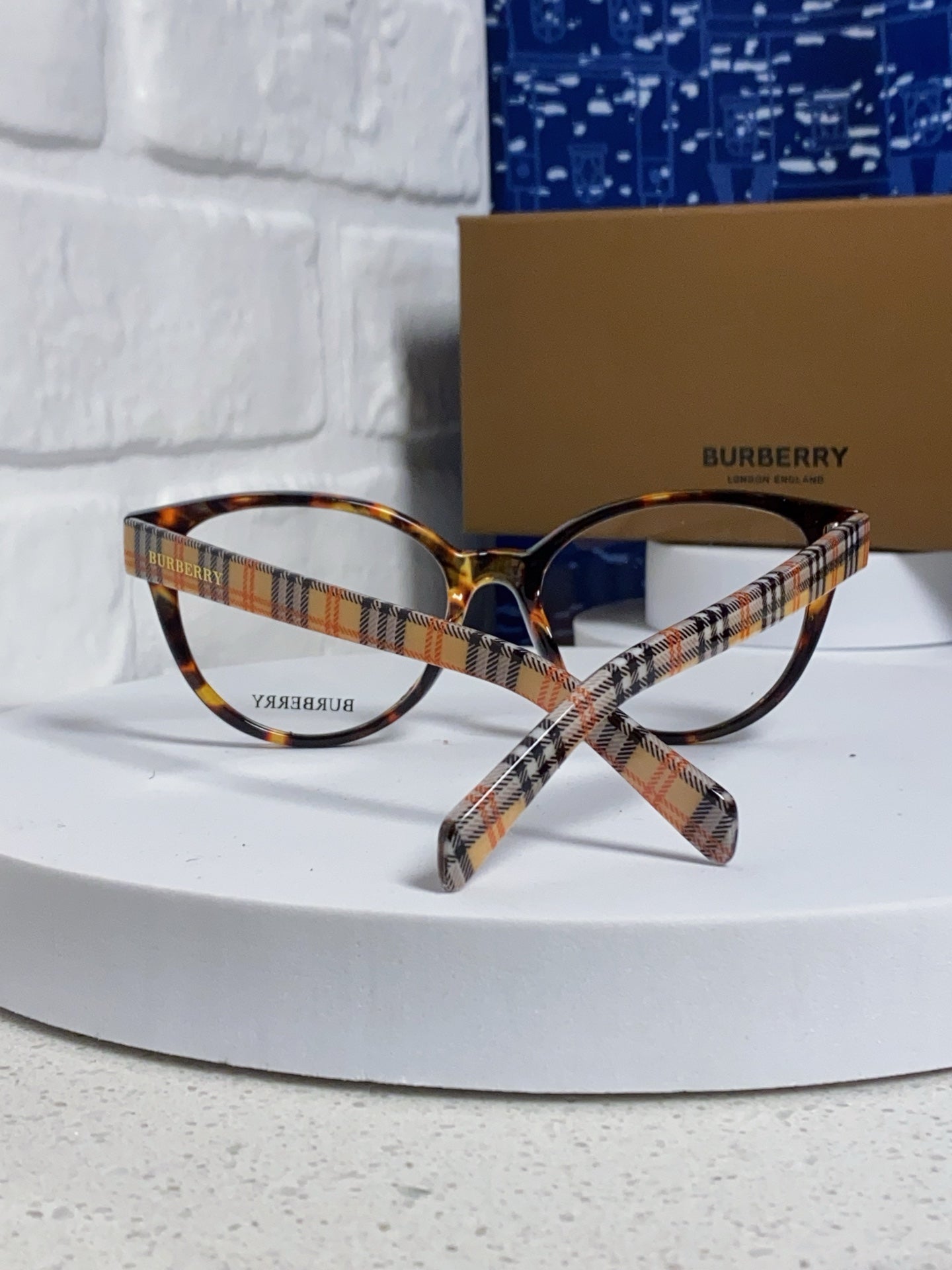 Burberry Blue-Light Fashion Silver Lens Sunglasses for Men & Women - 382877 - detail image 3
